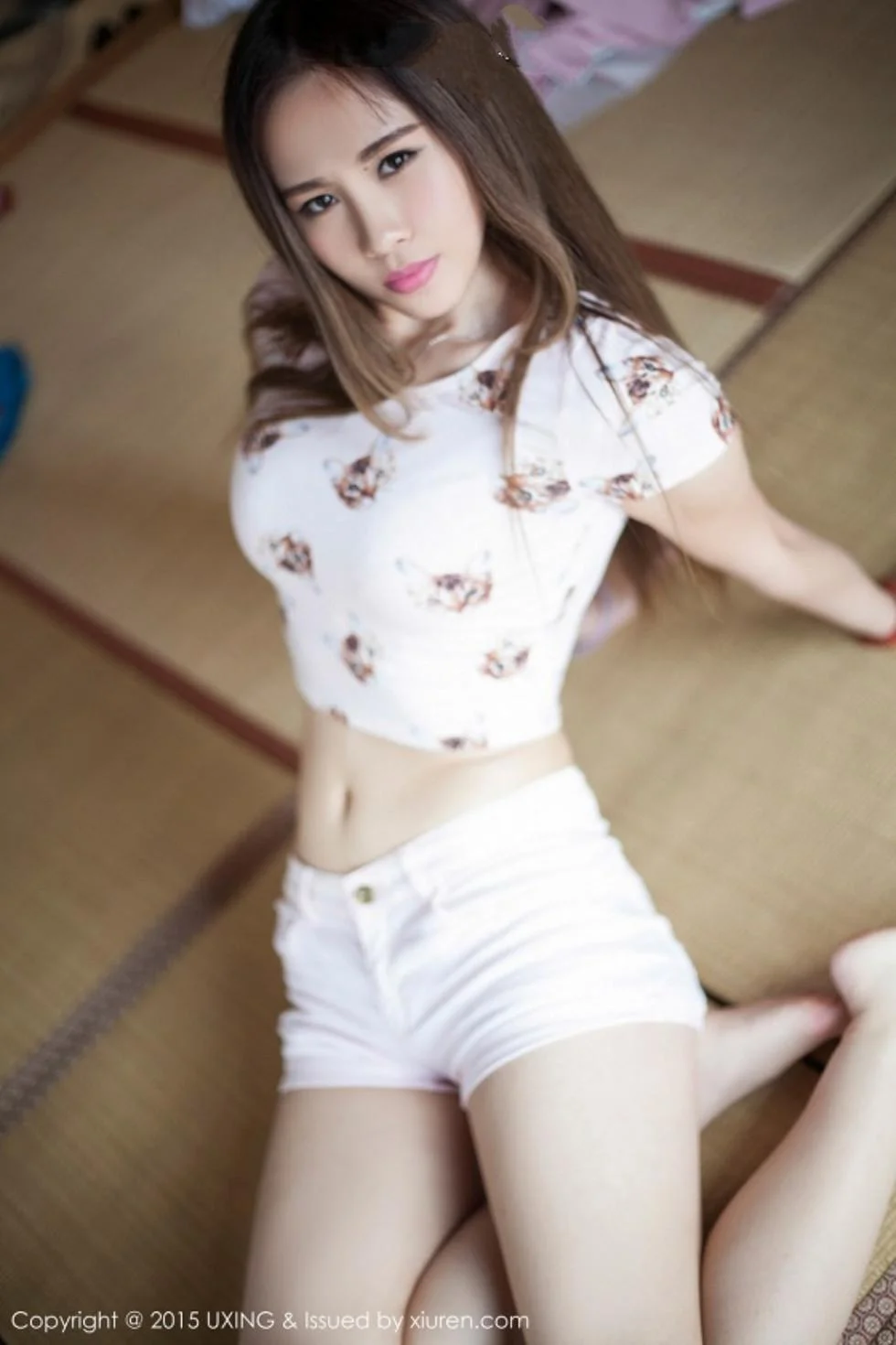 紫潆cynthia宾馆床上下身全裸美臀绝美写真 第 120 张
