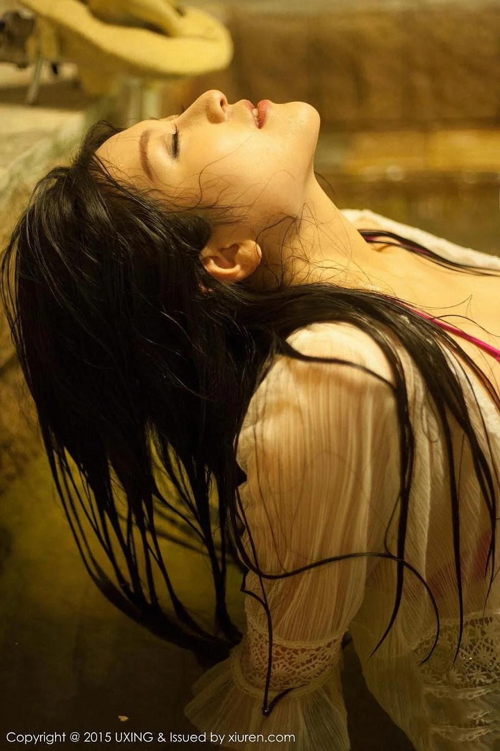 莲漪lenne红色内裤性感翘臀低胸内衣秀豪乳 第 102 张
