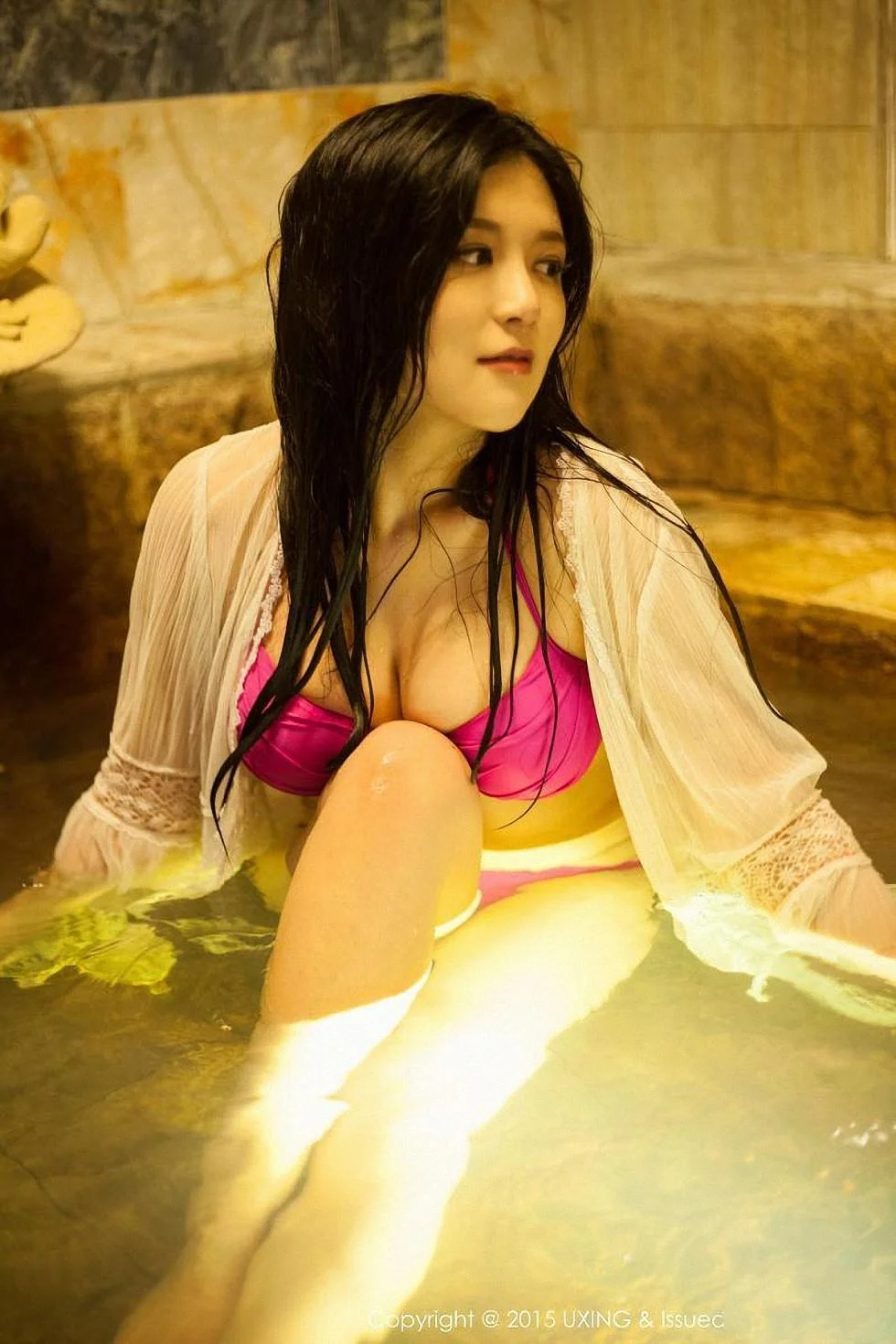 莲漪lenne红色内裤性感翘臀低胸内衣秀豪乳 第 79 张