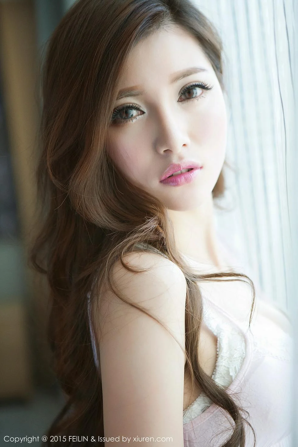 奶茶-Emily白色内衣丰满美胸靓丽美颜写真 第 93 张