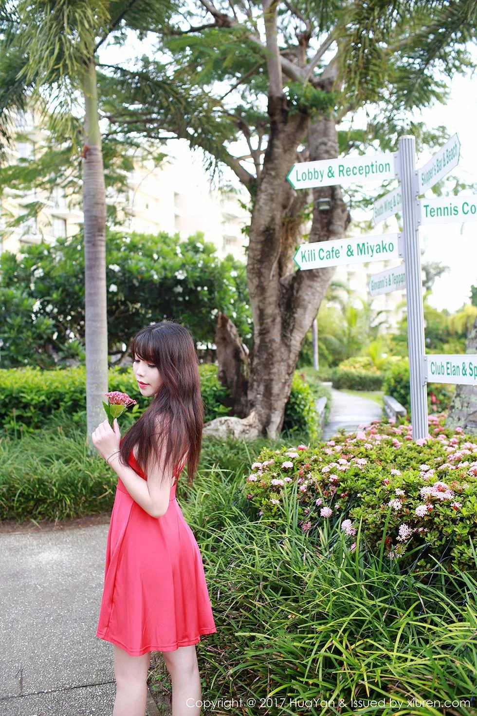芝芝Booty塞班岛旅拍粉红高叉连体内衣湿身绝美写真 第 111 张