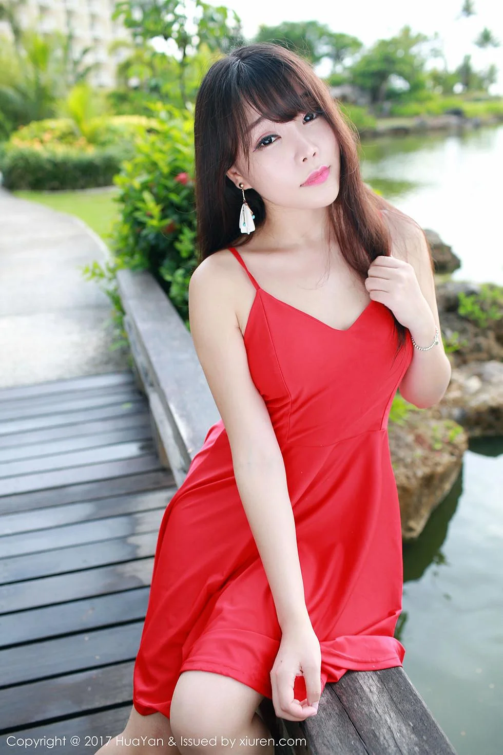 芝芝Booty塞班岛旅拍粉红高叉连体内衣湿身绝美写真 第 78 张