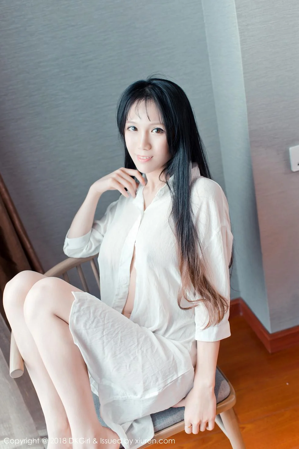 李可可性感白衬衣+红色围巾真空秀傲人豪乳绝美写真 第 7 张