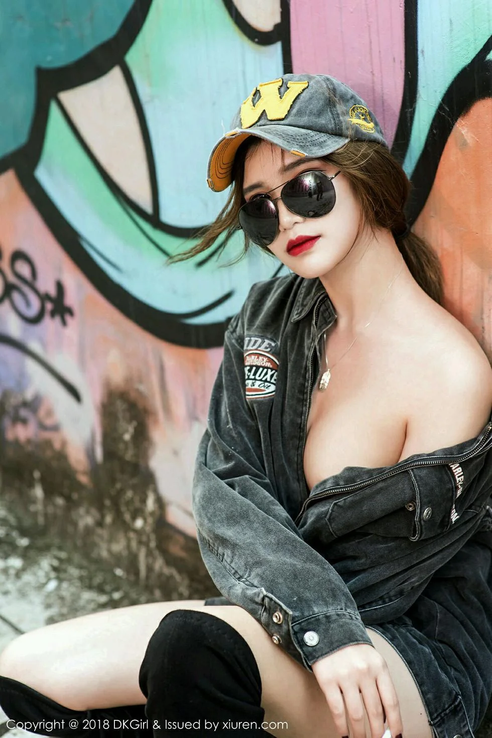 Ting婷婷居家白色蕾丝薄纱全脱秀豪乳双手遮点绝美写真 第 29 张