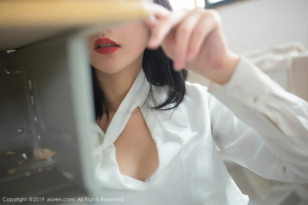 就是阿朱啊魅惑教师制服白衬衣配无内黑丝裤袜绝美写真 第 37 张