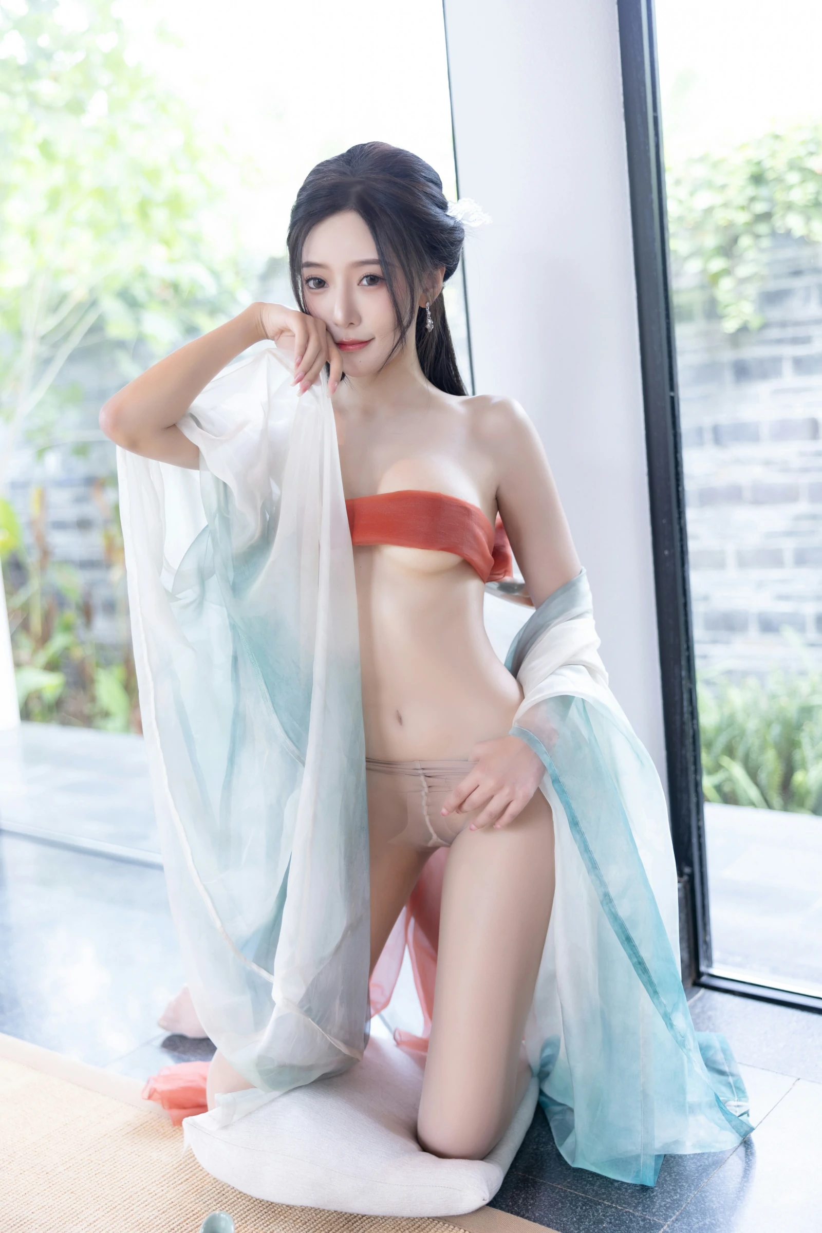 [秀人付费] 王馨瑶Yanni 诱人私拍福利 瀑布 绿色古装 第 96 张