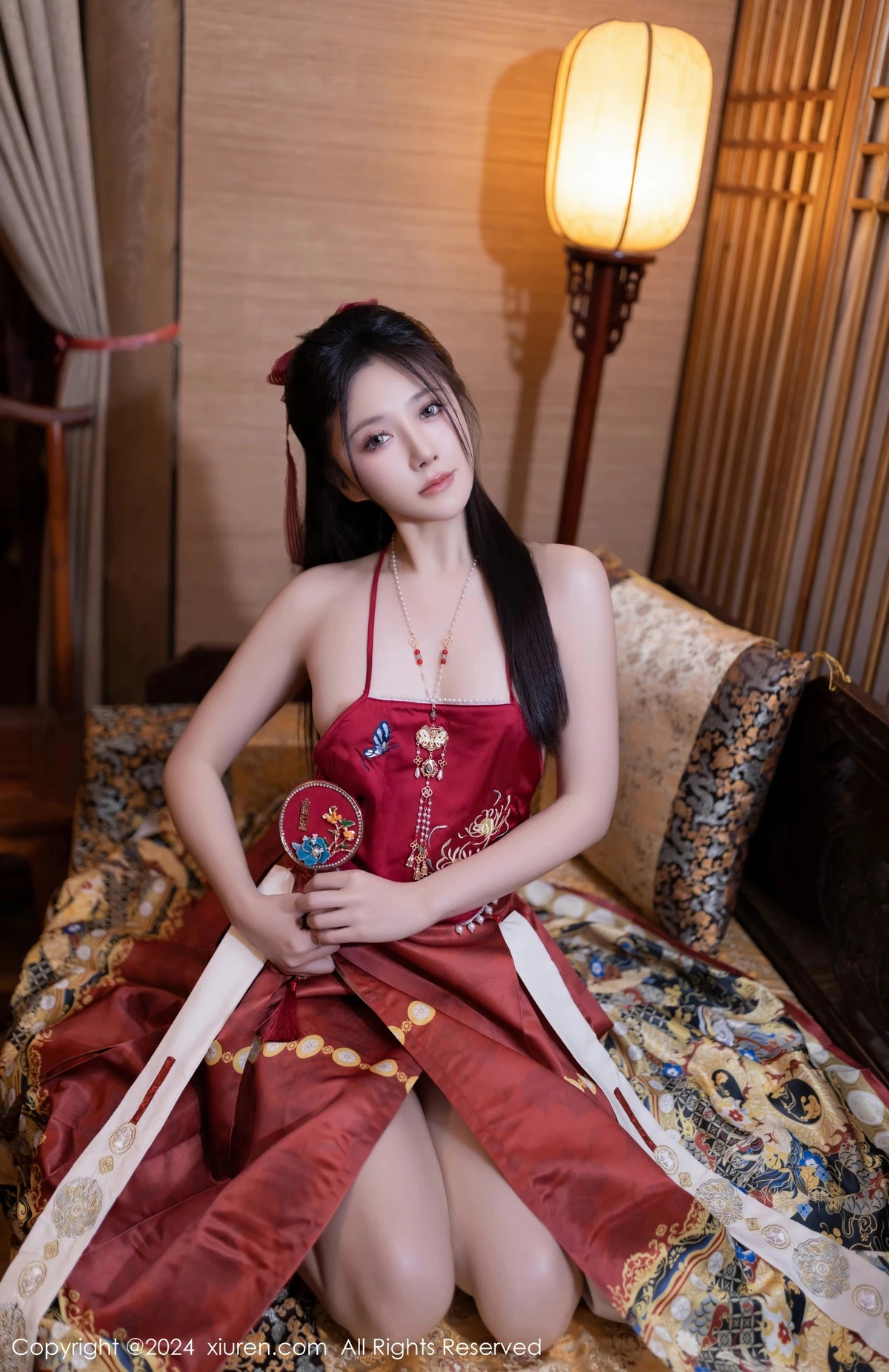 鱼子酱Fish贺新春主题红色服饰露红布兜秀曼妙身姿绝美写真 第 21 张
