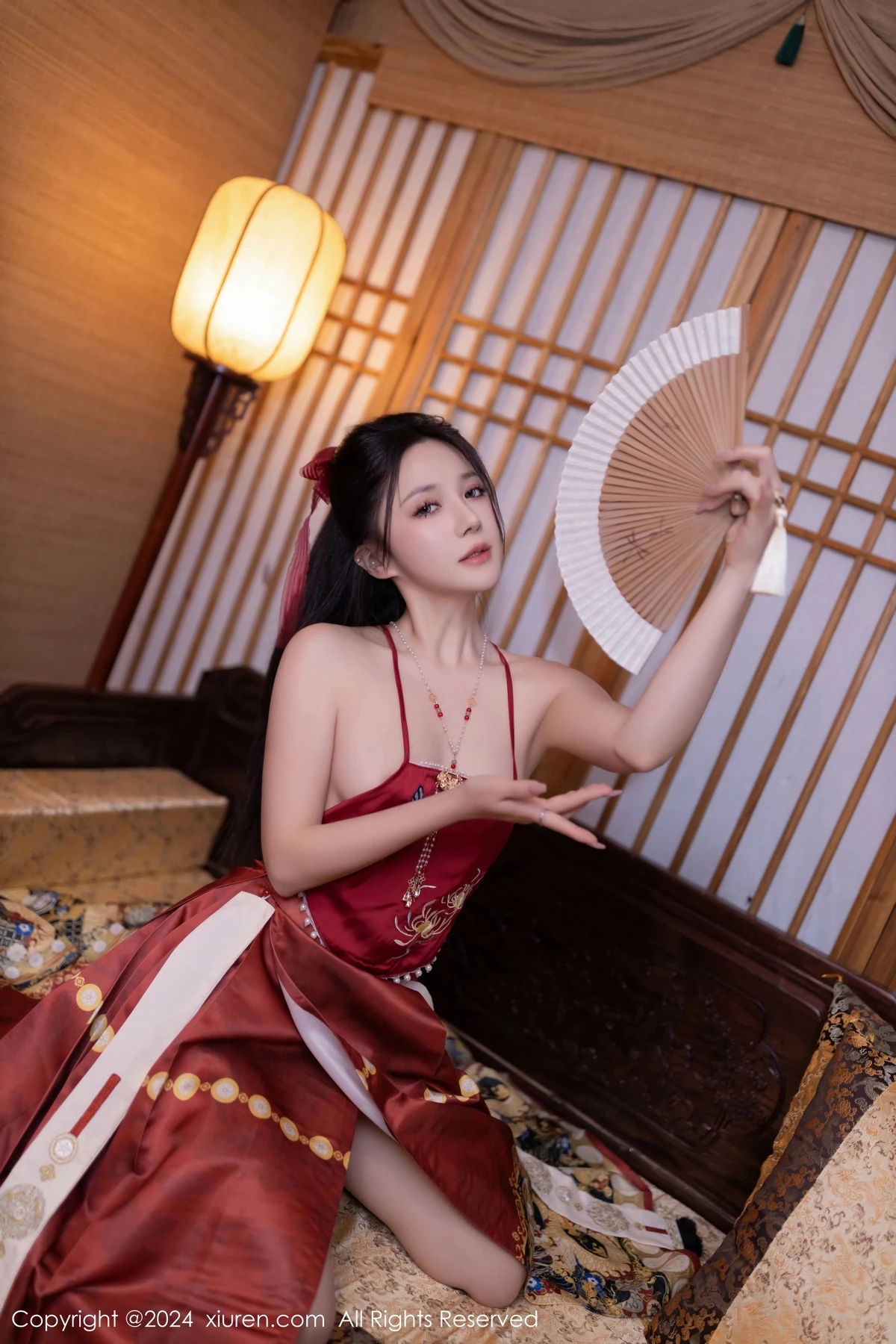 鱼子酱Fish贺新春主题红色服饰露红布兜秀曼妙身姿绝美写真 第 23 张