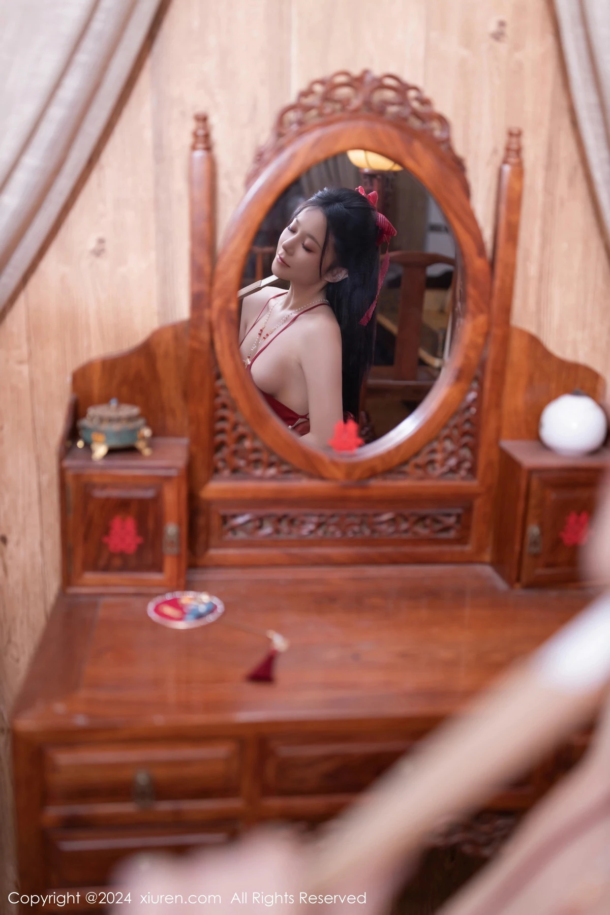 鱼子酱Fish贺新春主题红色服饰露红布兜秀曼妙身姿绝美写真 第 25 张