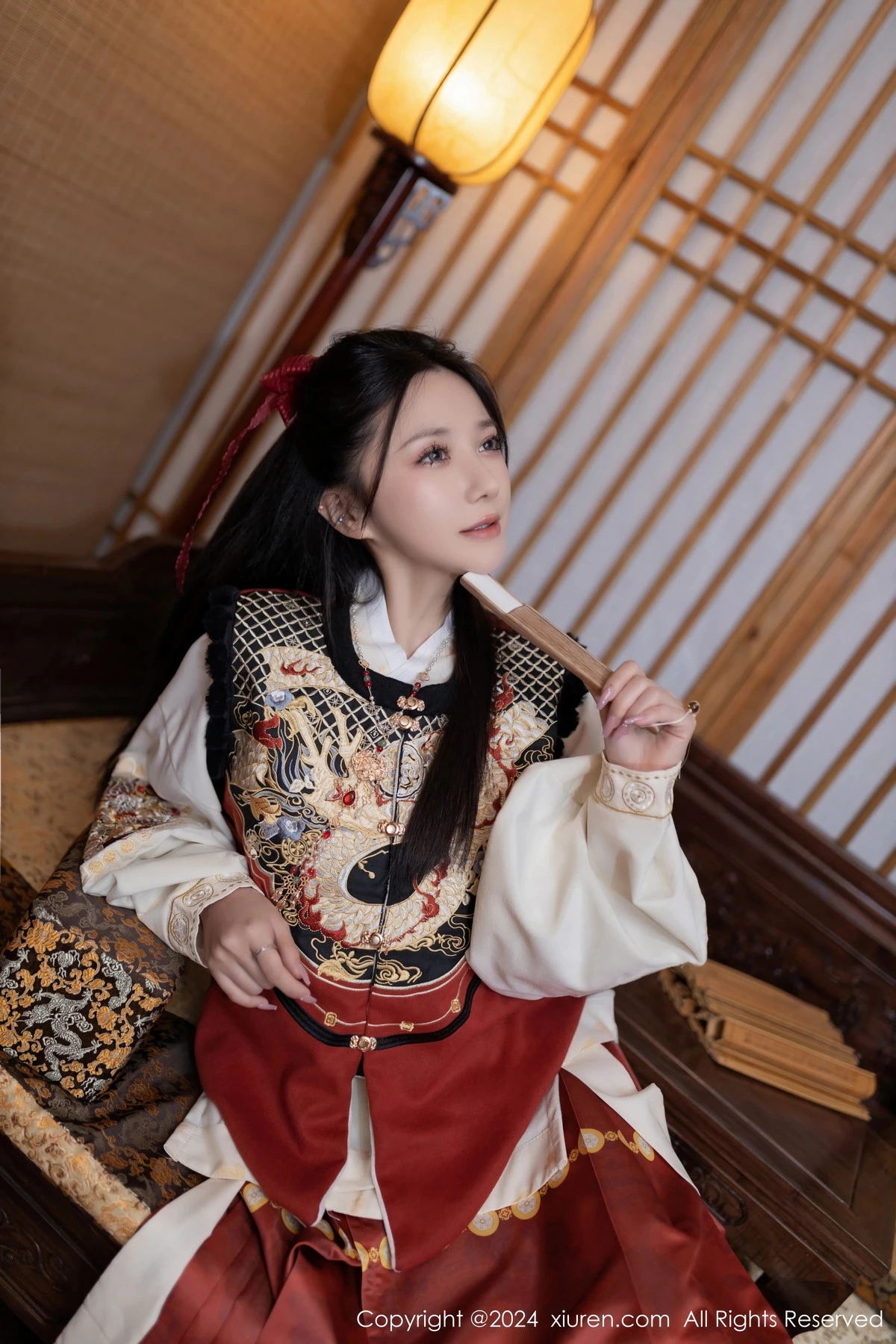 鱼子酱Fish贺新春主题红色服饰露红布兜秀曼妙身姿绝美写真 第 6 张