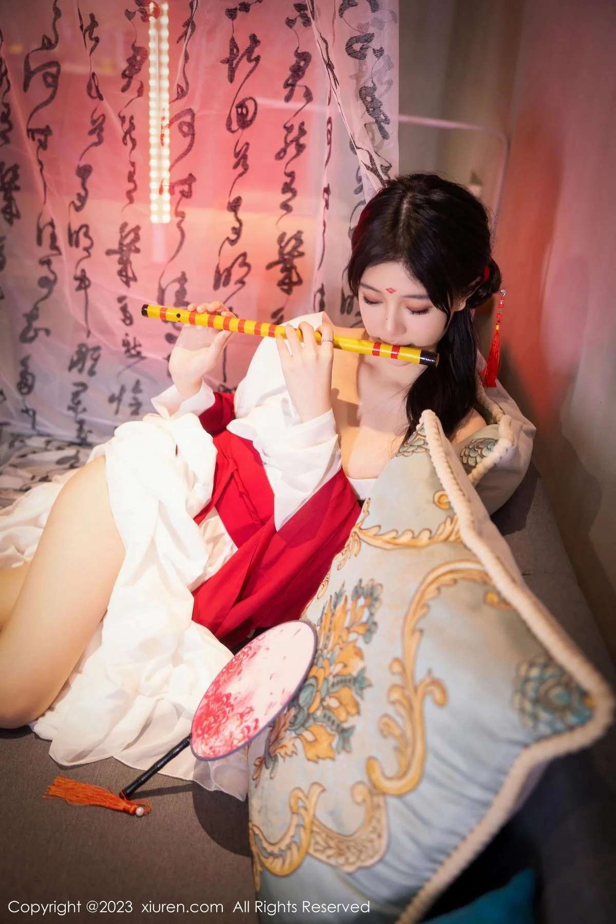 幼幼私房古风场景性感红色古装服半脱秀完美身材绝美写真 第 16 张