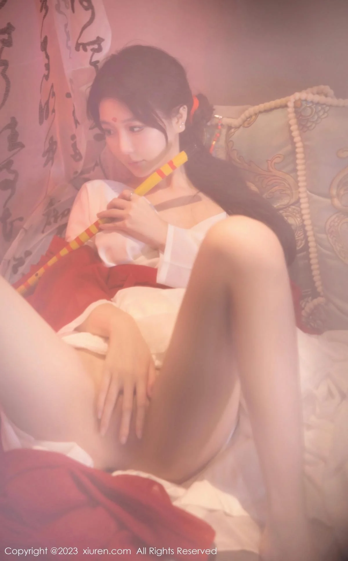 幼幼私房古风场景性感红色古装服半脱秀完美身材绝美写真 第 25 张
