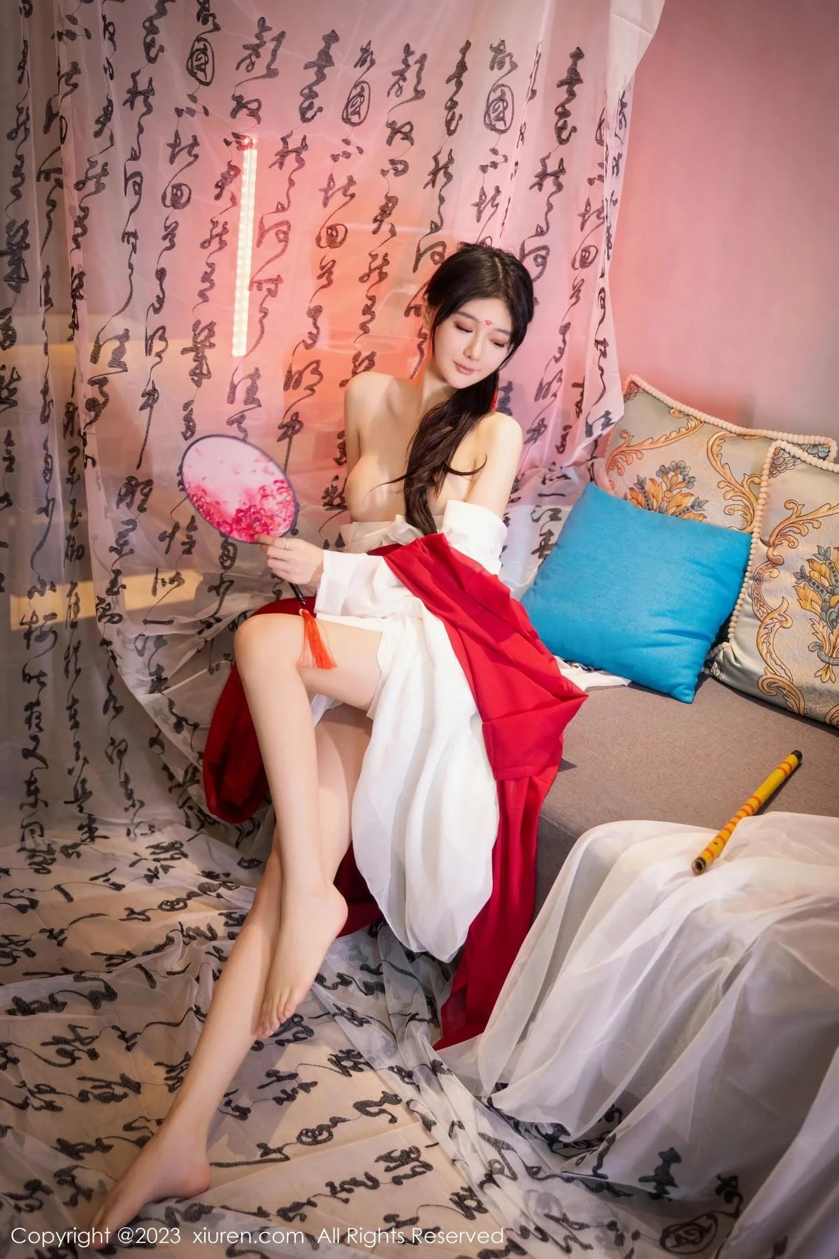幼幼私房古风场景性感红色古装服半脱秀完美身材绝美写真 第 37 张