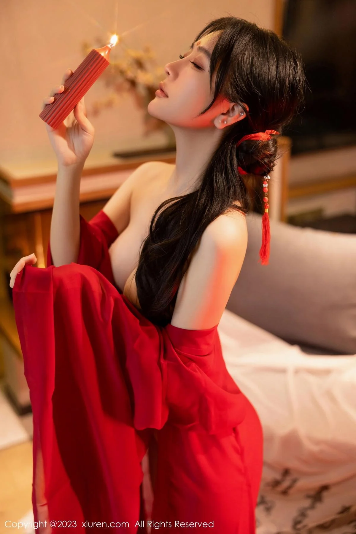 幼幼私房古风场景性感红色古装服半脱秀完美身材绝美写真 第 63 张