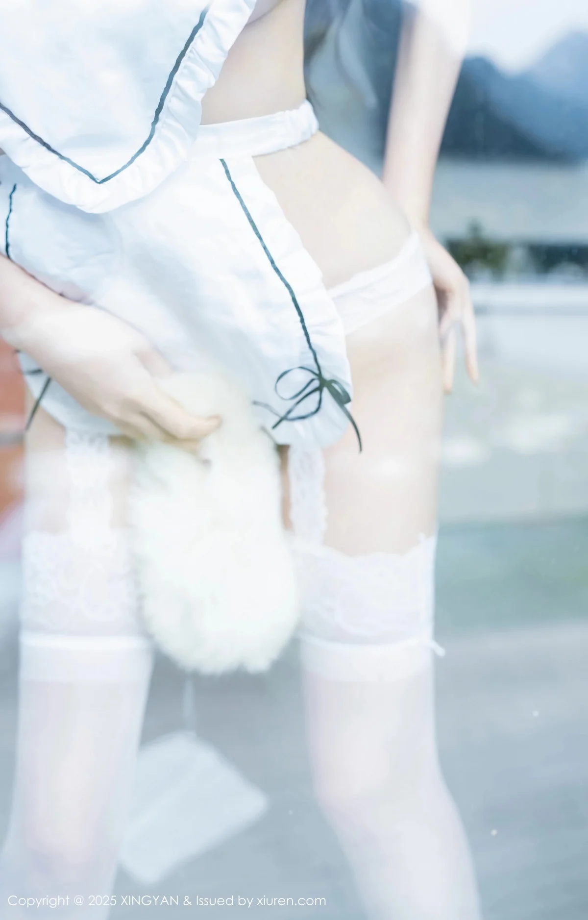 袁圆性感白色情趣服饰配白丝吊袜秀惹火身材绝美写真 第 58 张