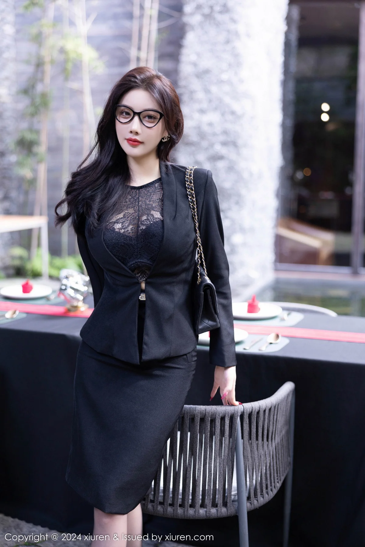 杨晨晨Yome性感黑色OL露蕾丝内衣配超薄黑丝极致魅惑写真 第 20 张