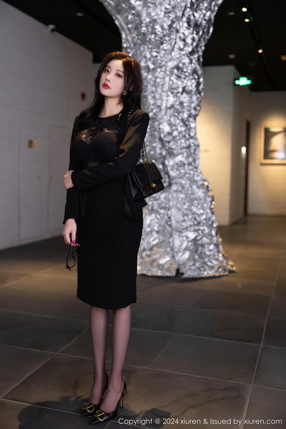 杨晨晨Yome性感黑色OL露蕾丝内衣配超薄黑丝极致魅惑写真 第 36 张