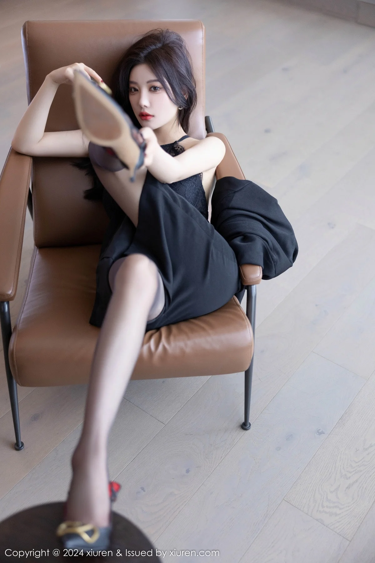 杨晨晨Yome性感黑色OL露蕾丝内衣配超薄黑丝极致魅惑写真 第 64 张