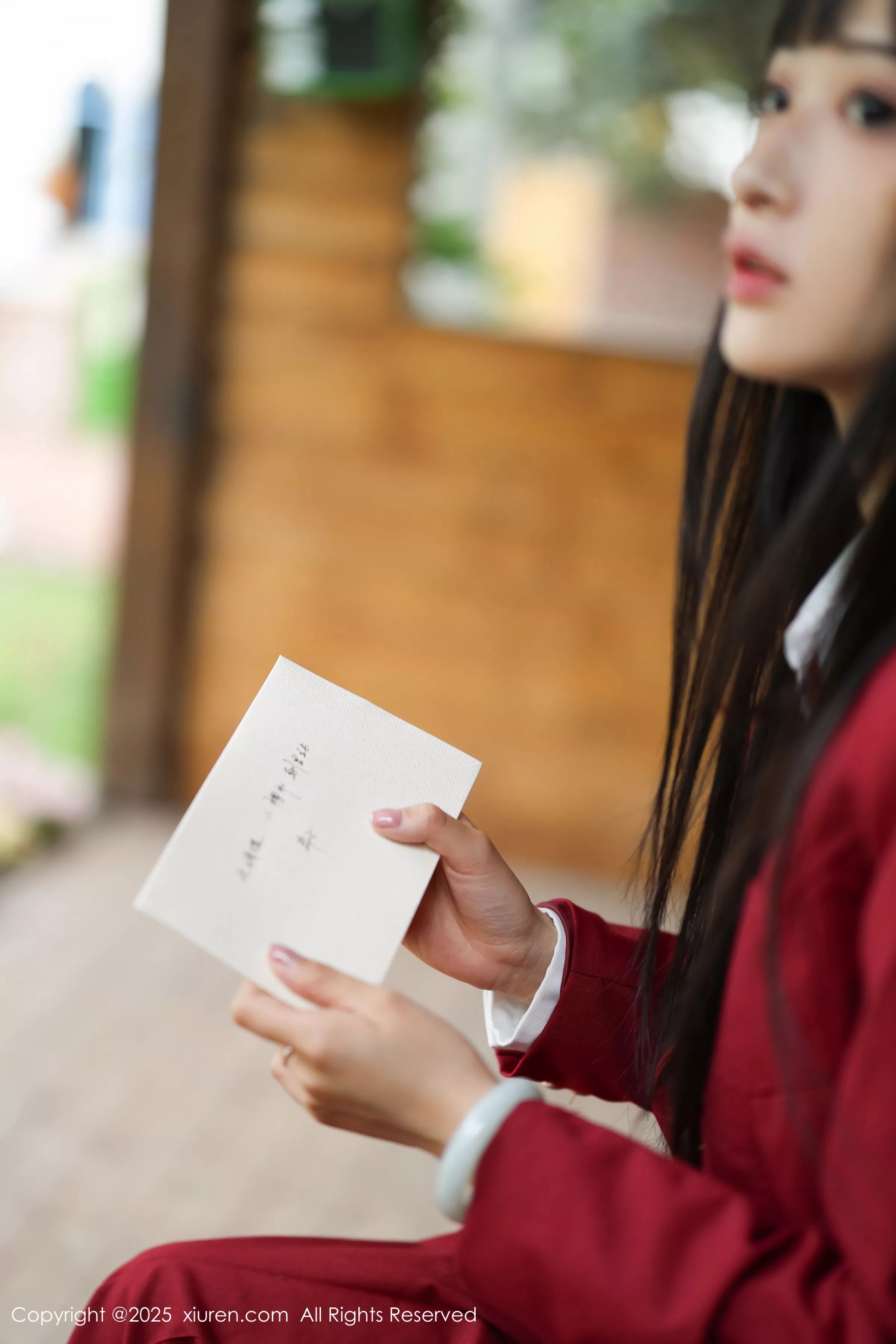 茂木希子性感红色裙子配肉色丝袜秀完美曲线绝美写真 第 11 张