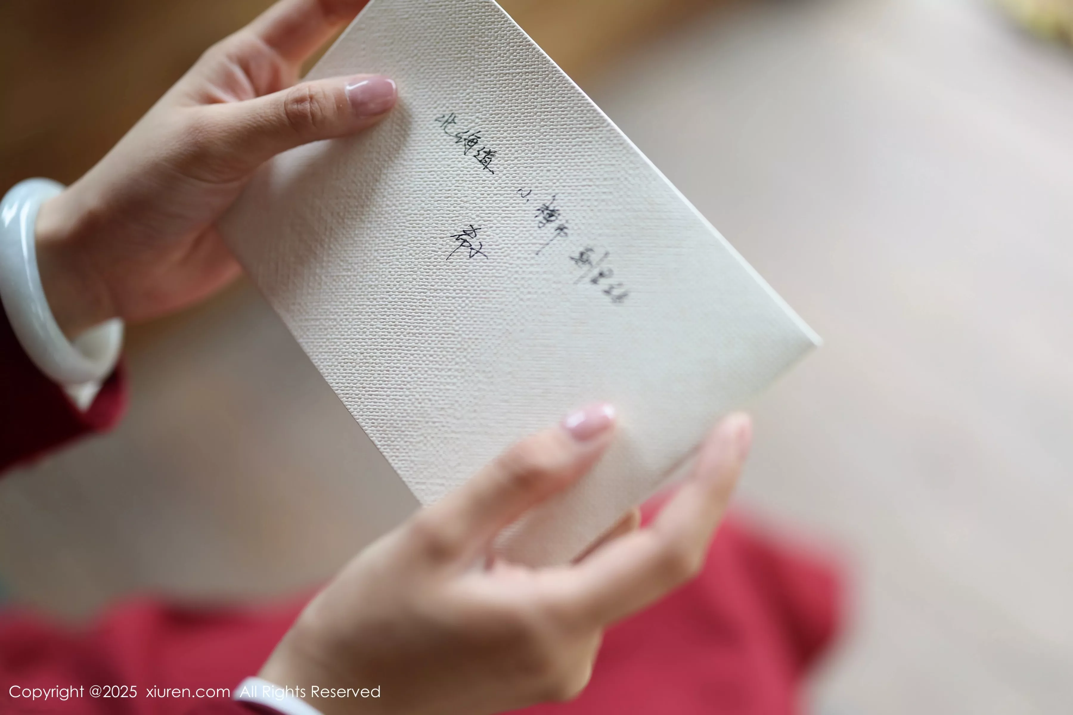 茂木希子性感红色裙子配肉色丝袜秀完美曲线绝美写真 第 15 张