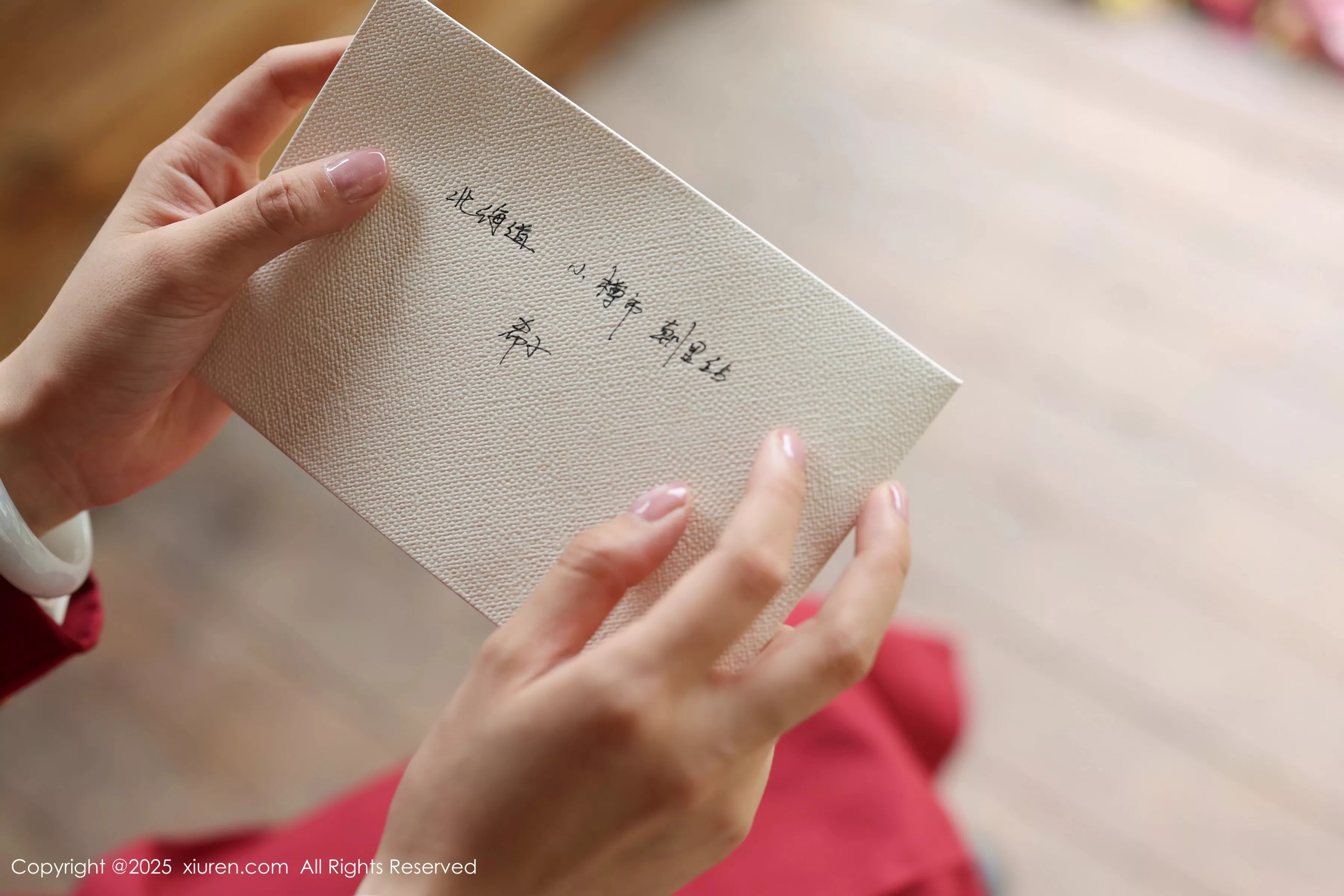茂木希子性感红色裙子配肉色丝袜秀完美曲线绝美写真 第 18 张