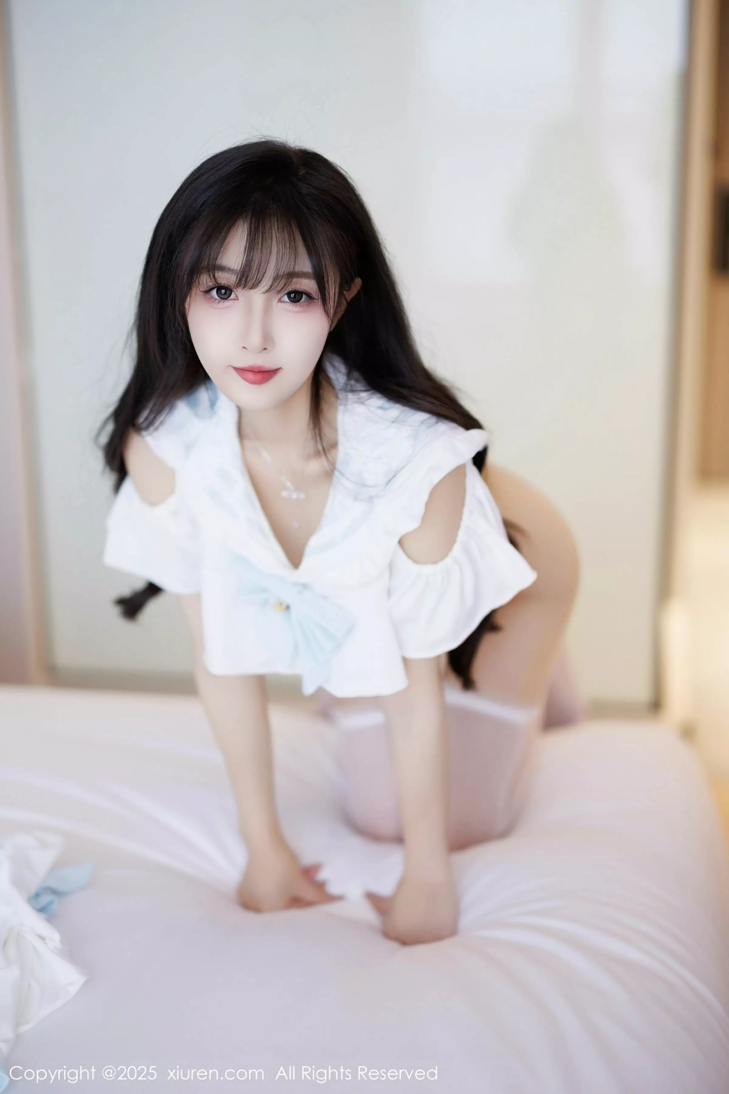 樱桃小阑子性感白色上衣配黑短裙秀曼妙身姿迷人绝美写真 第 111 张