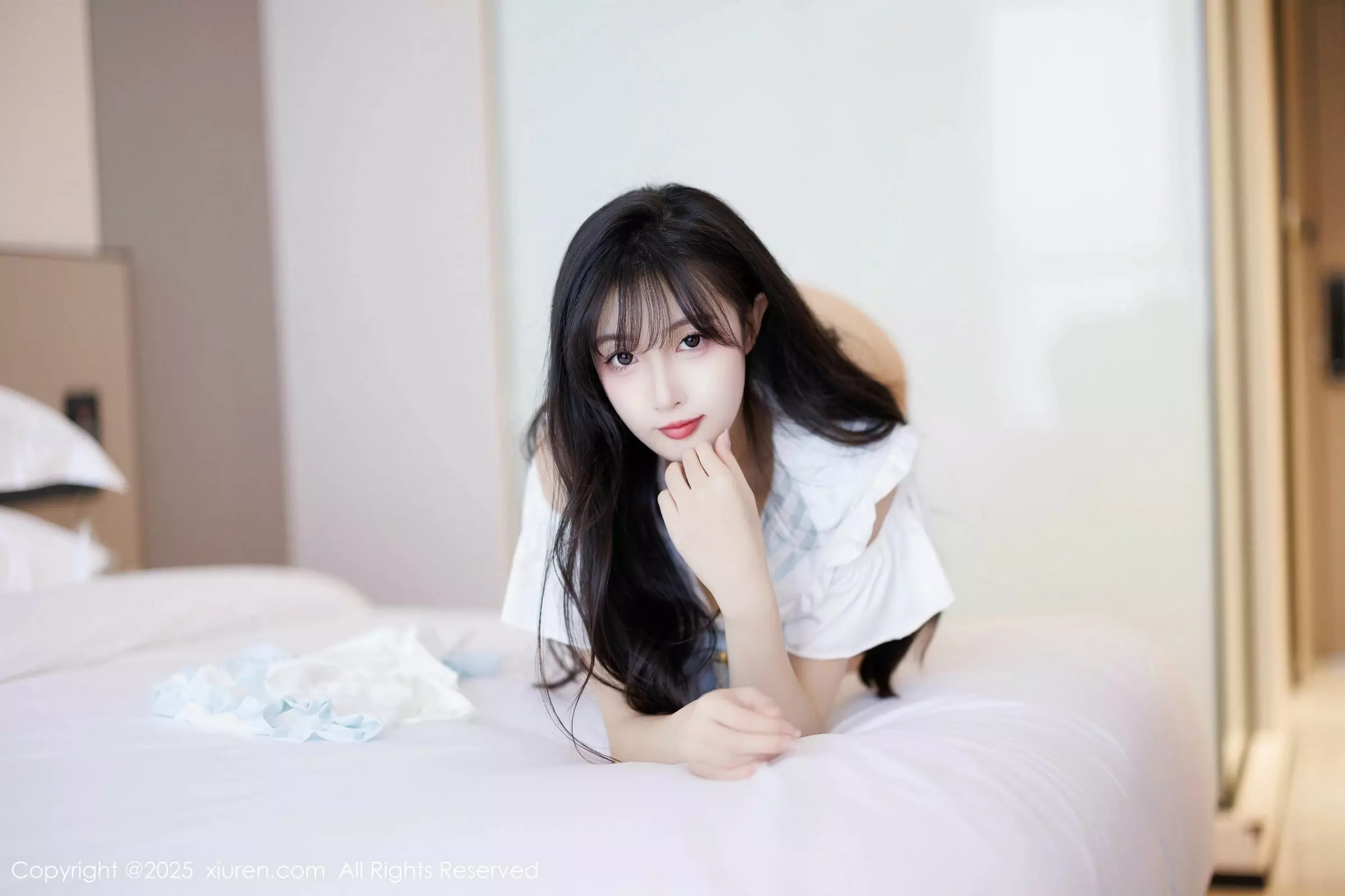 樱桃小阑子性感白色上衣配黑短裙秀曼妙身姿迷人绝美写真 第 116 张