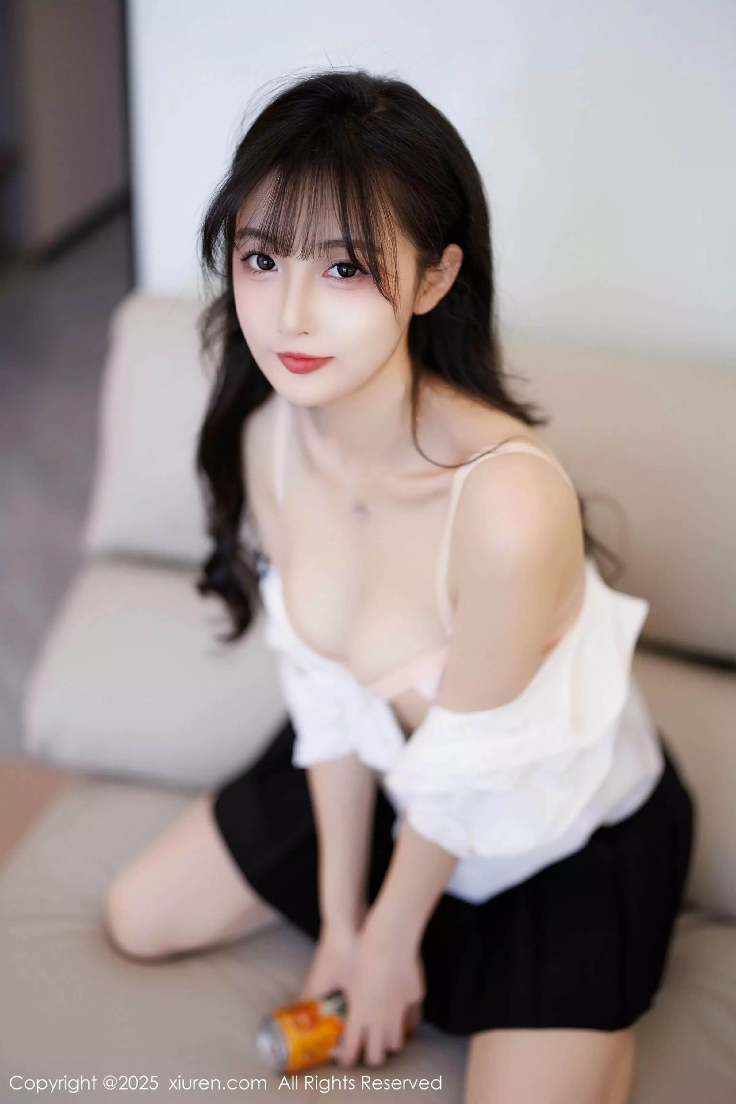 樱桃小阑子性感白色上衣配黑短裙秀曼妙身姿迷人绝美写真 第 36 张