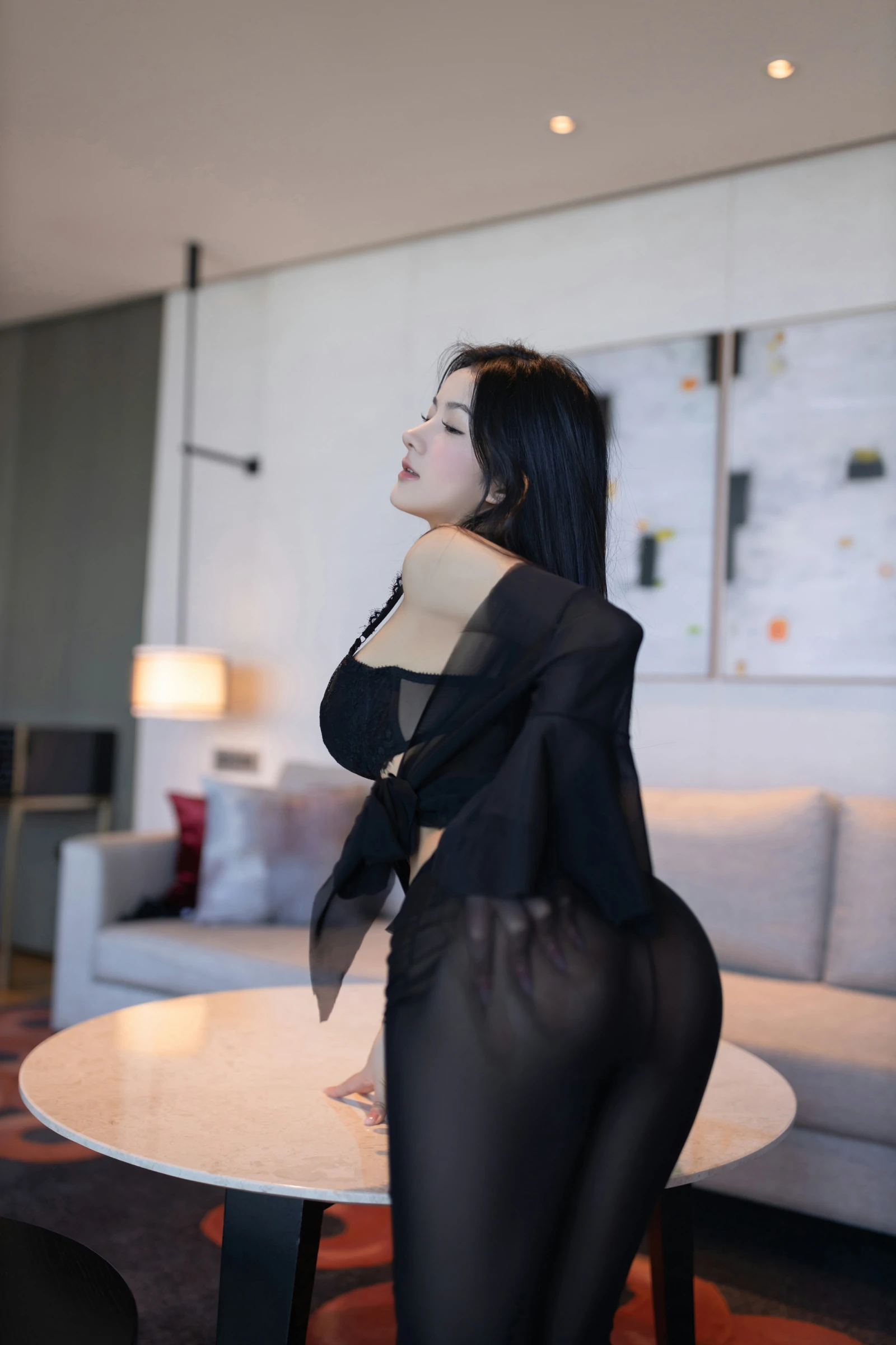 [秀人付费] 谭小灵 诱人私拍福利 黑色透视 第 21 张