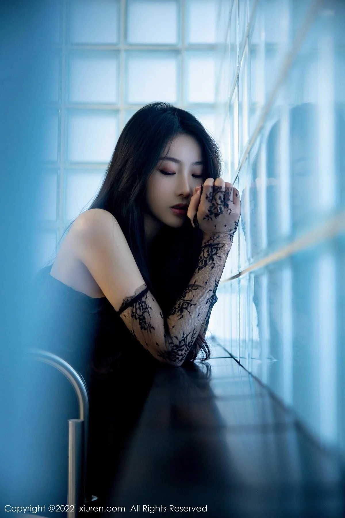 苏苏阿性感黑色轻透情趣服配超薄黑丝秀绝美身姿绝美写真 第 19 张