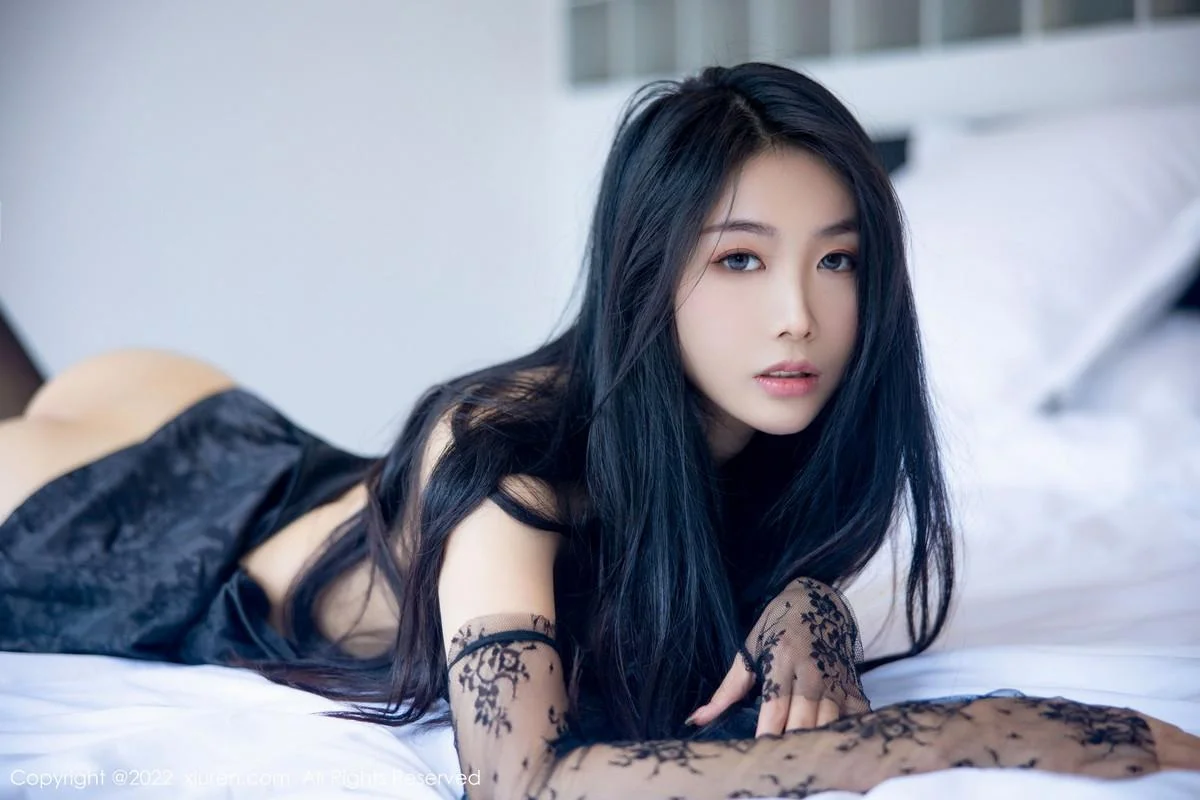 苏苏阿性感黑色轻透情趣服配超薄黑丝秀绝美身姿绝美写真 第 63 张