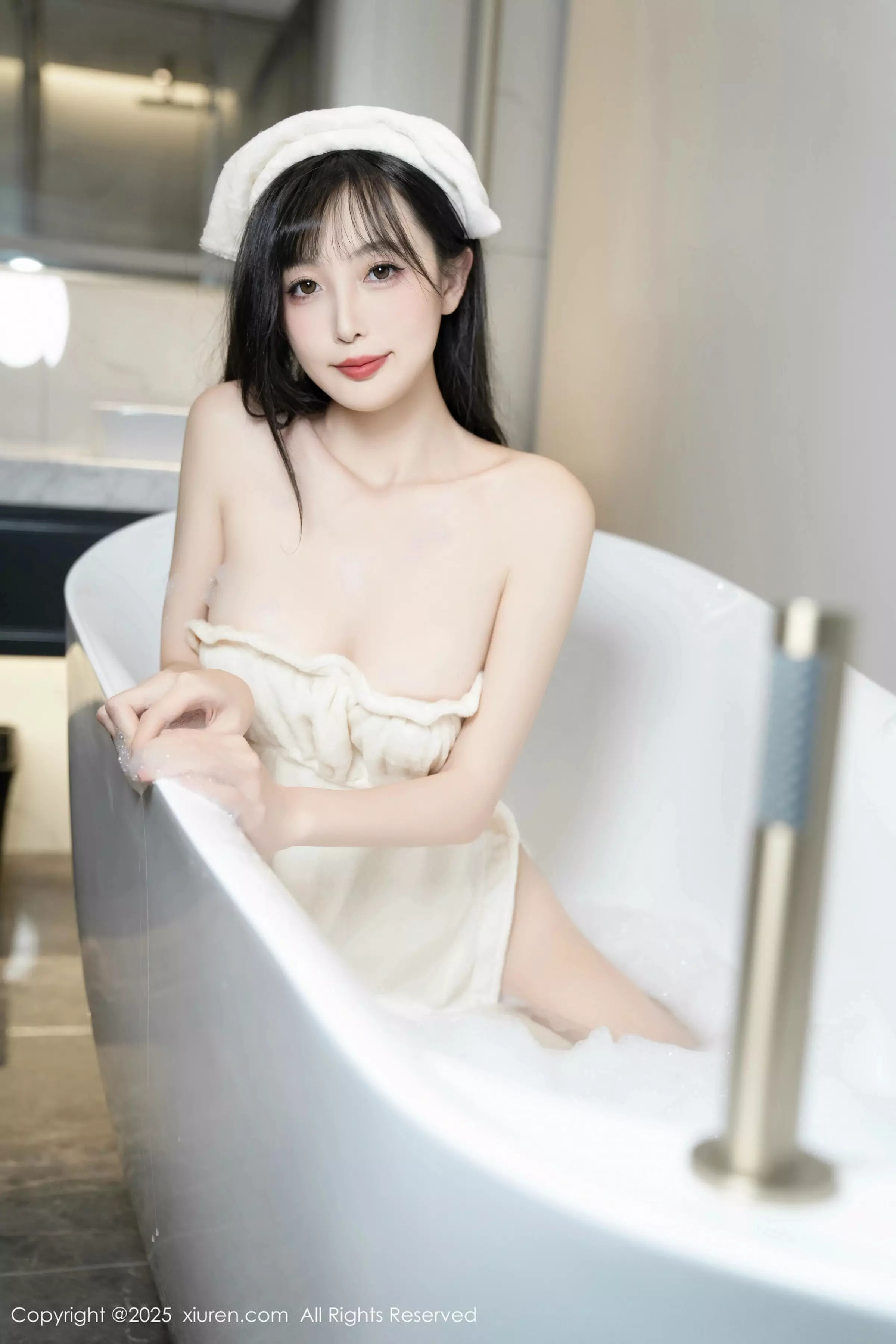 樱桃小阑子浴室场景性感白色浴袍配原色丝袜秀美腿绝美写真 第 110 张