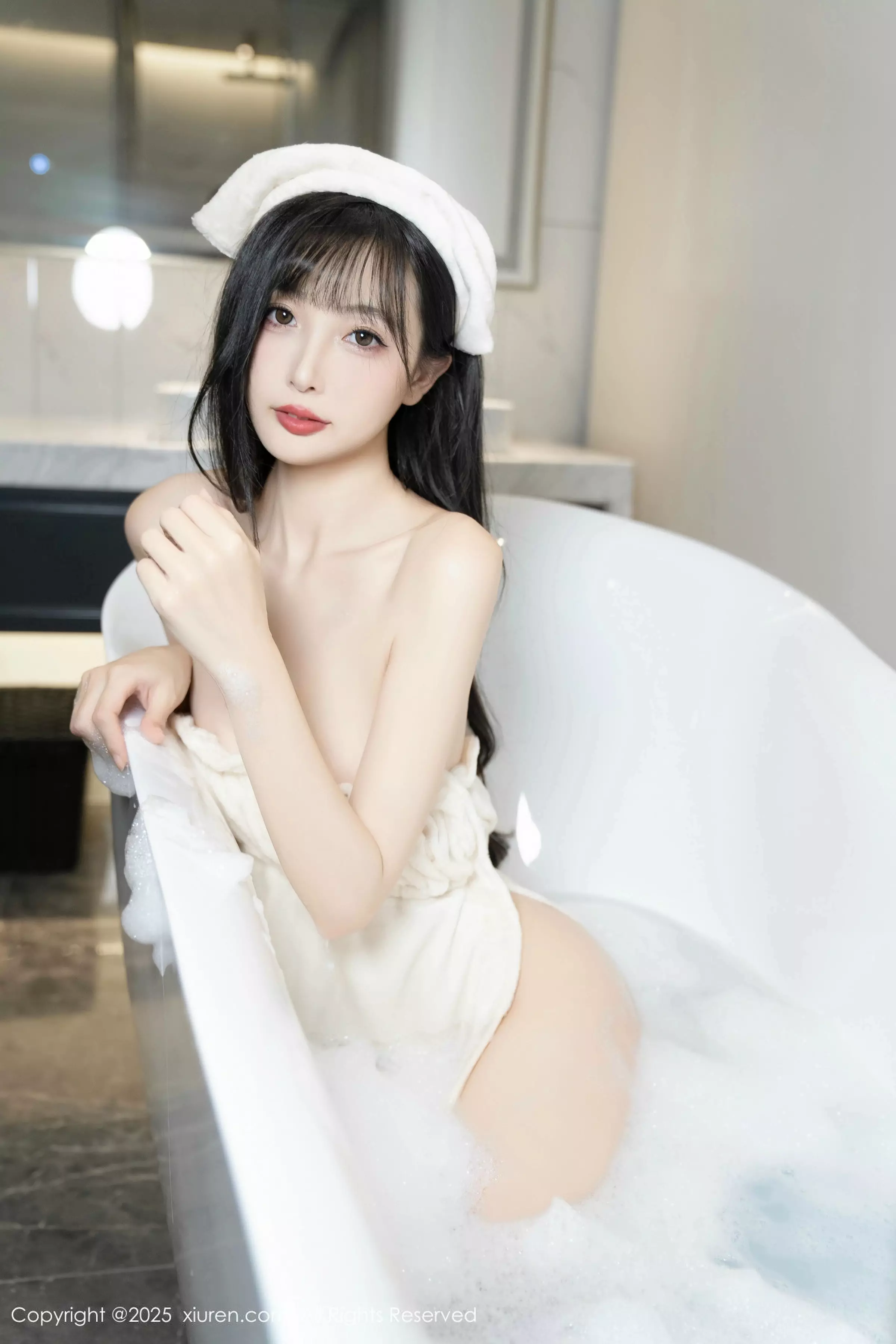 樱桃小阑子浴室场景性感白色浴袍配原色丝袜秀美腿绝美写真 第 119 张