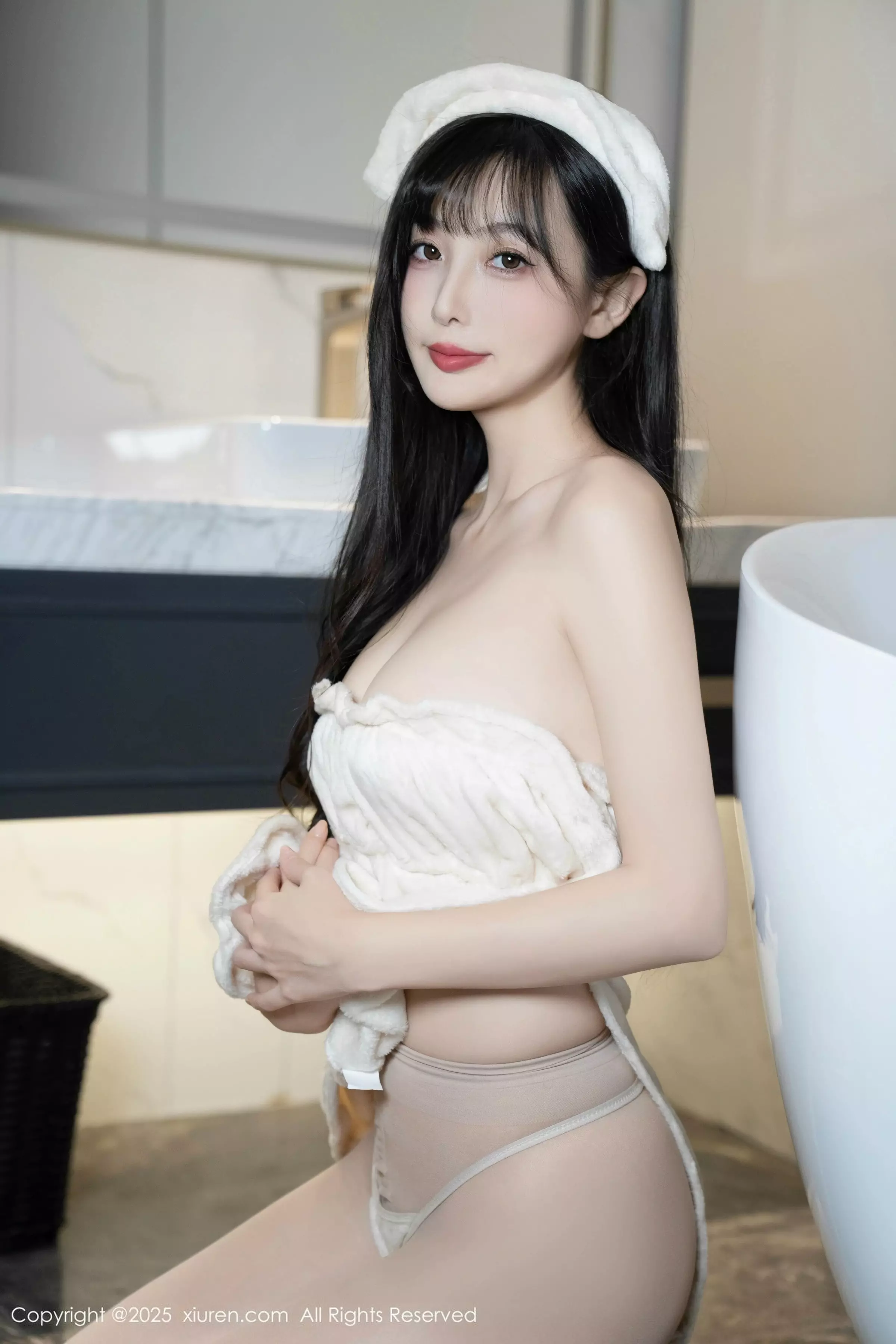 樱桃小阑子浴室场景性感白色浴袍配原色丝袜秀美腿绝美写真 第 49 张