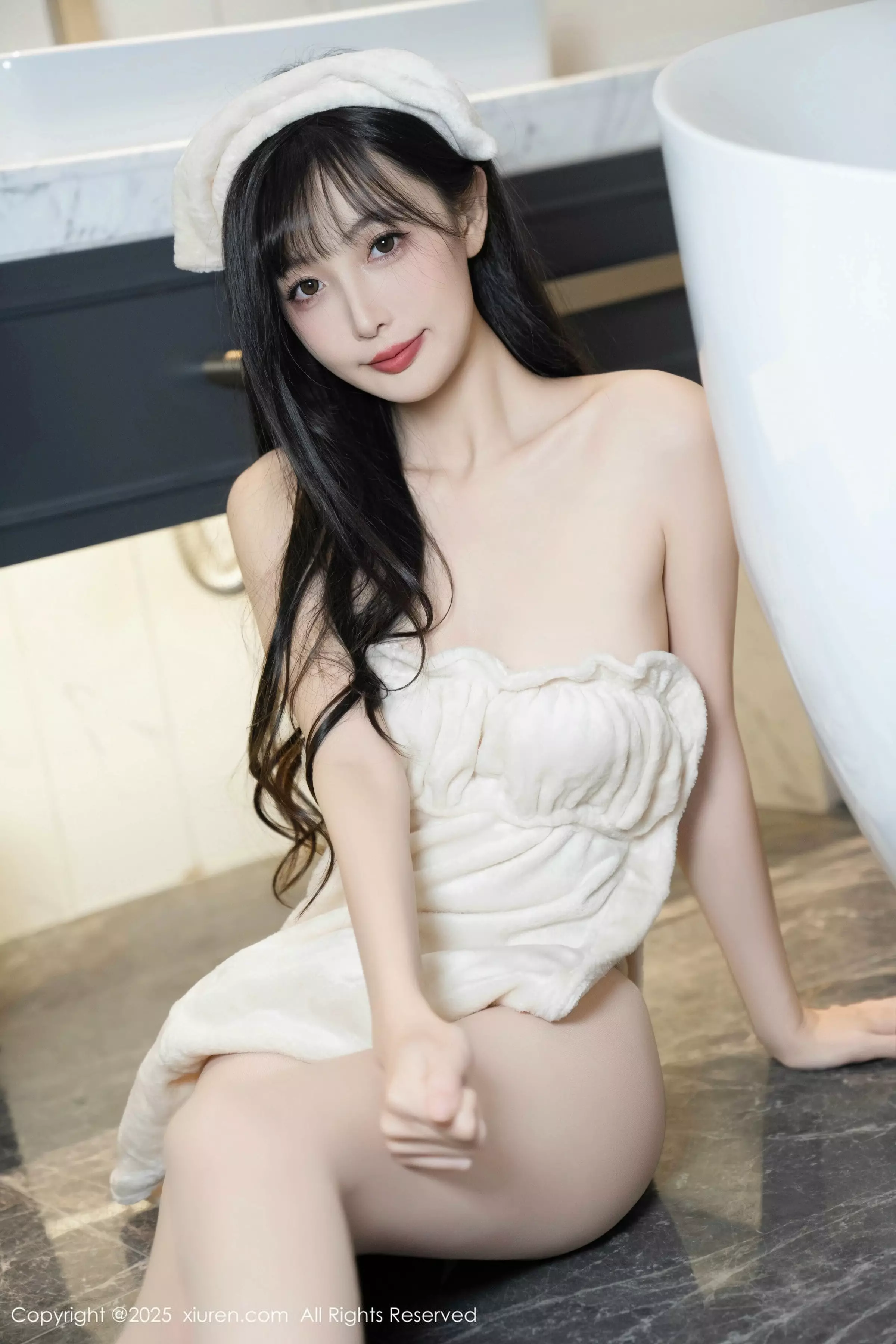 樱桃小阑子浴室场景性感白色浴袍配原色丝袜秀美腿绝美写真 第 81 张