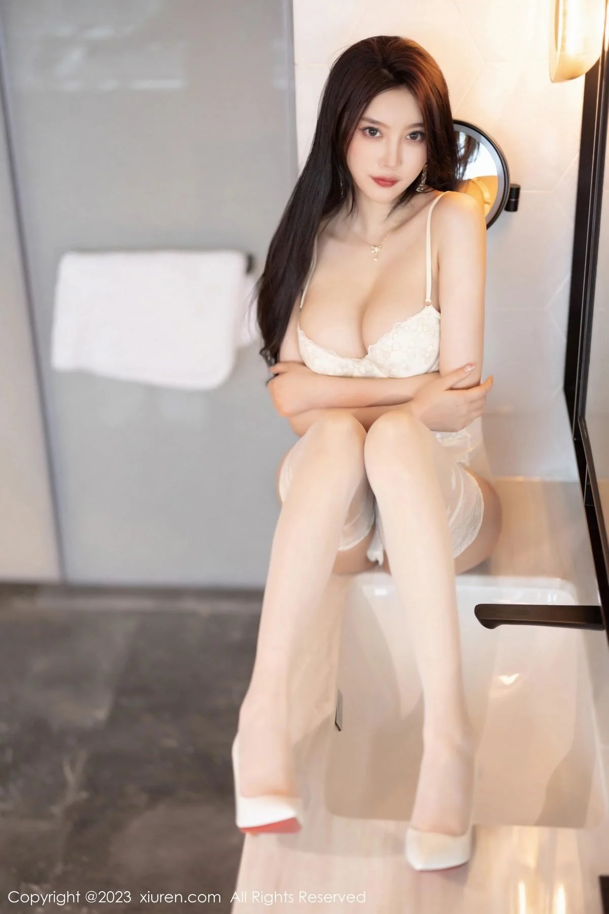 杨晨晨Yome脱职业装露性感白色蕾丝情趣内衣完美绝美写真 第 73 张