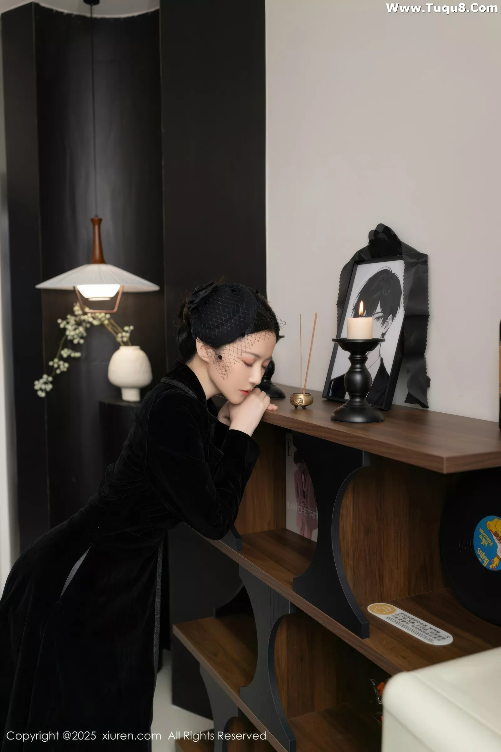 鱼子酱Fish性感黑色情趣内衣配黑丝吊袜秀曼妙身姿绝美写真 第 7 张