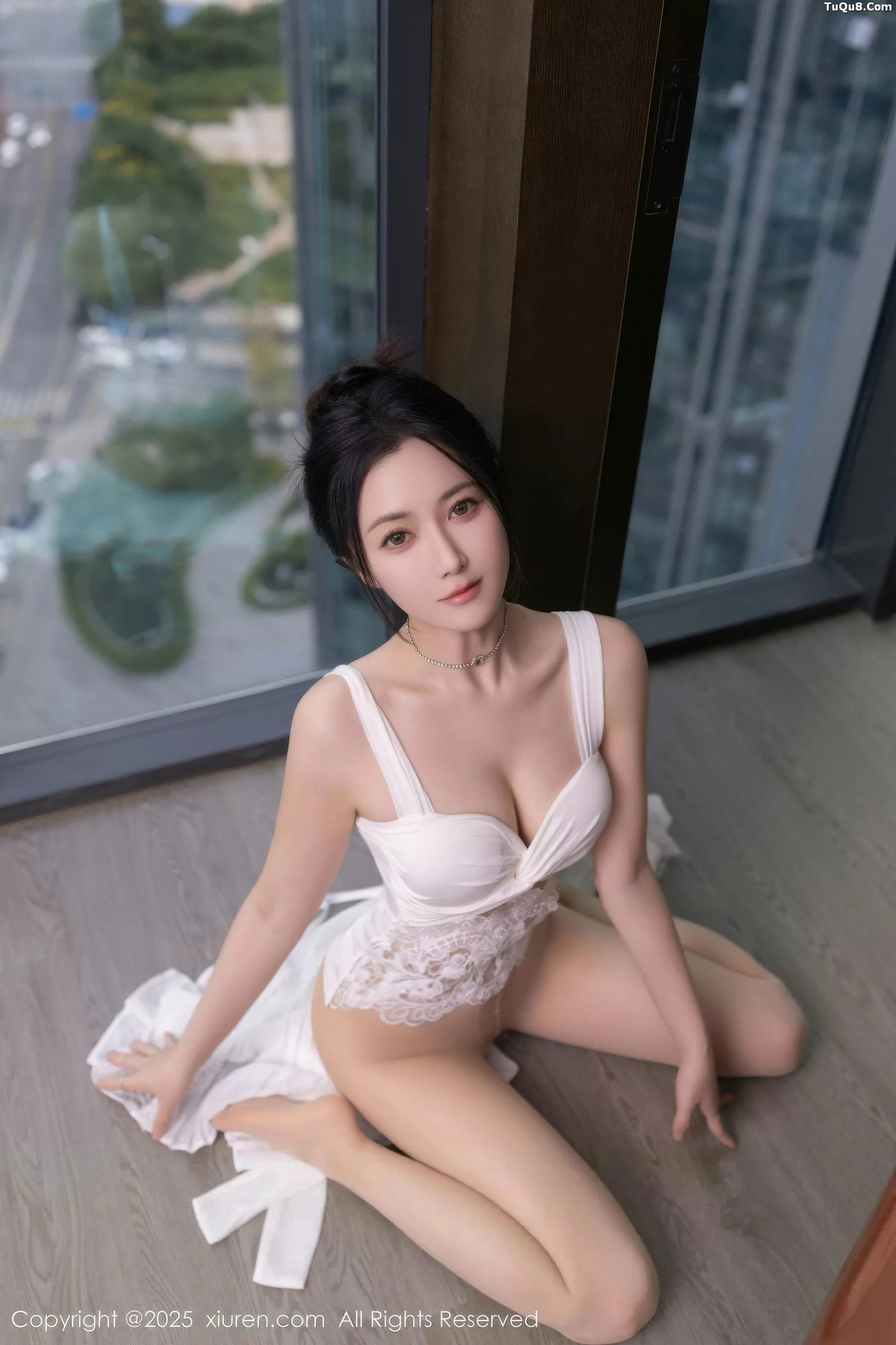 鱼子酱Fish性感白色长裙配超薄无内肉丝秀曼妙身姿绝美写真 第 65 张