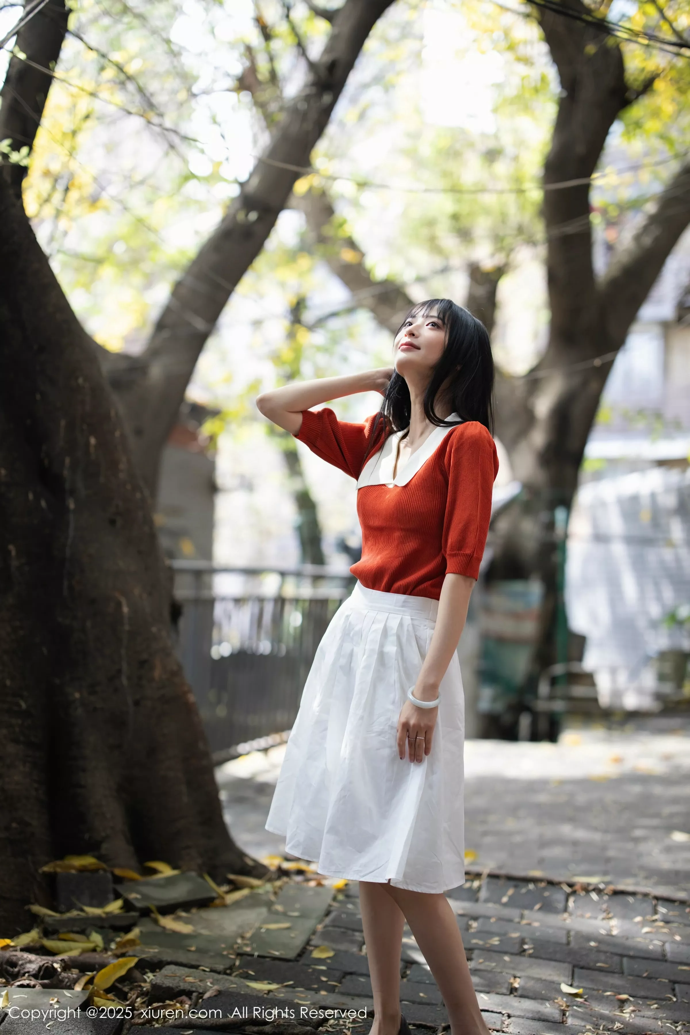 茂木希子性感橙T露白色内衣配超薄肉丝秀完美身材绝美写真 第 10 张