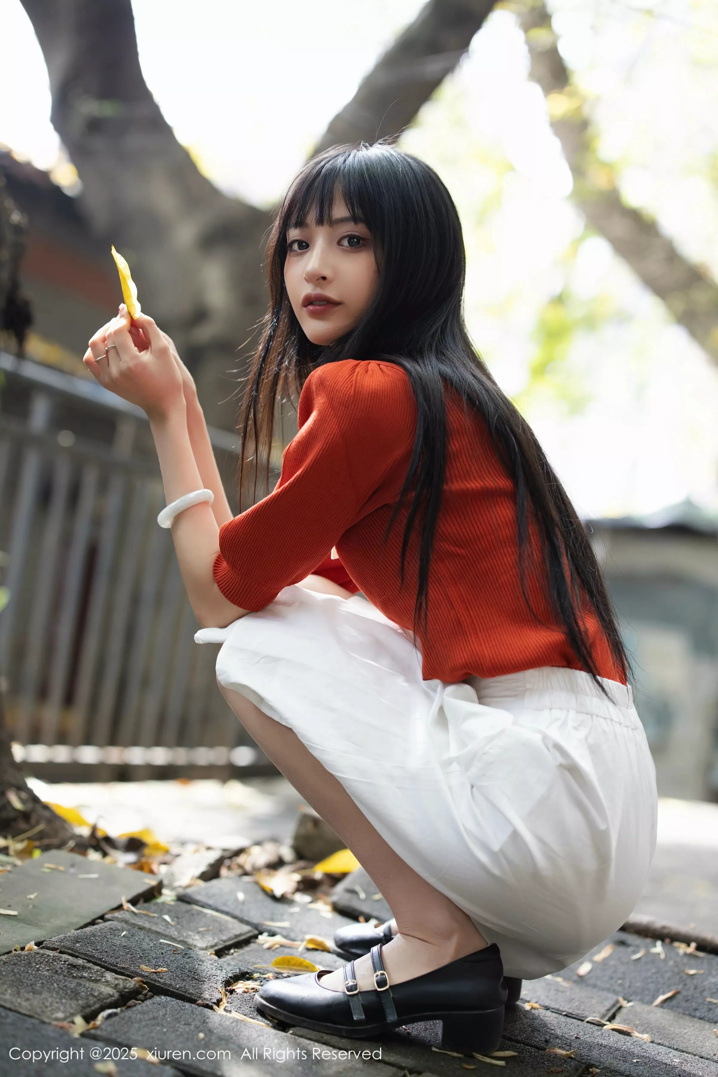 茂木希子性感橙T露白色内衣配超薄肉丝秀完美身材绝美写真 第 13 张