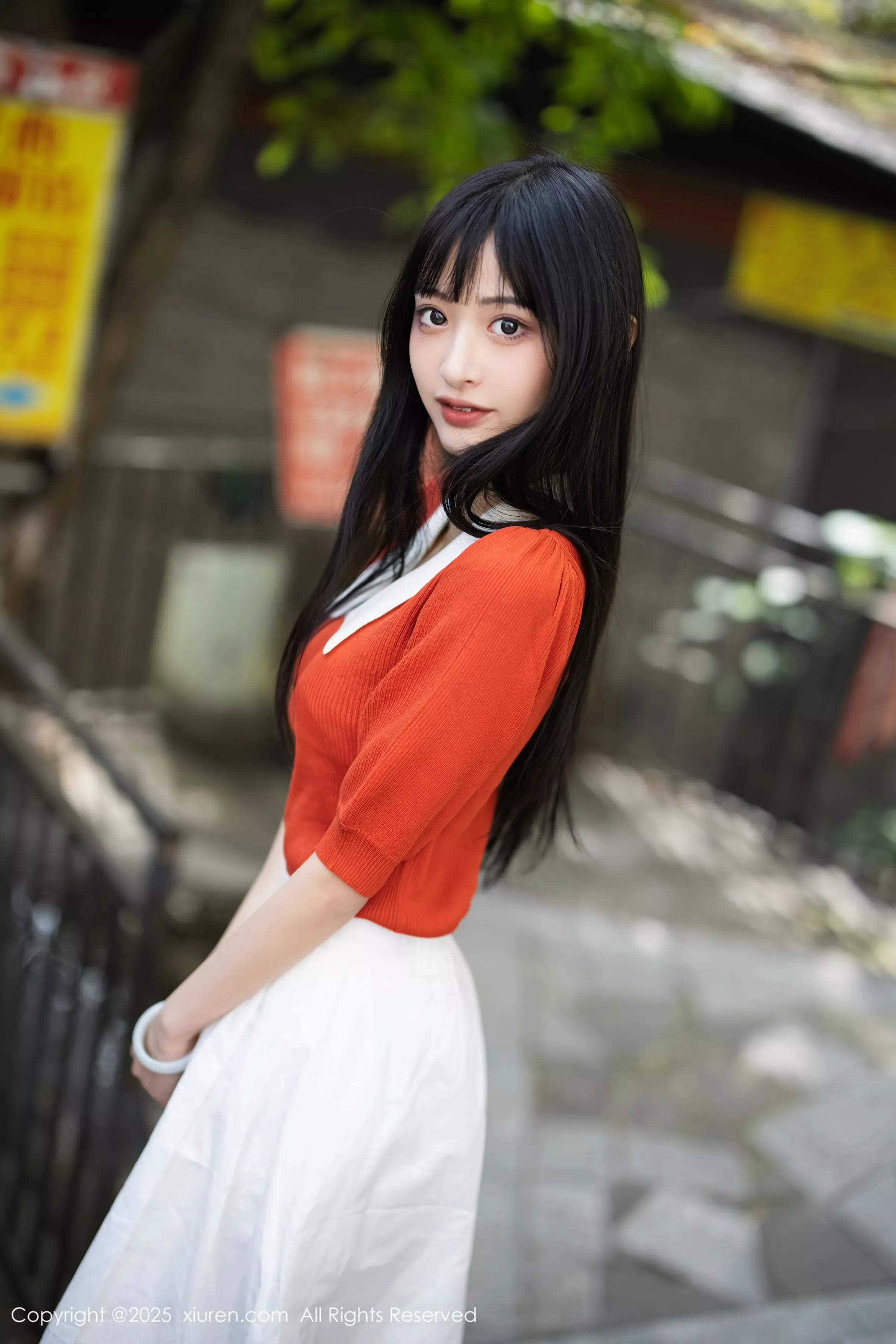 茂木希子性感橙T露白色内衣配超薄肉丝秀完美身材绝美写真 第 3 张