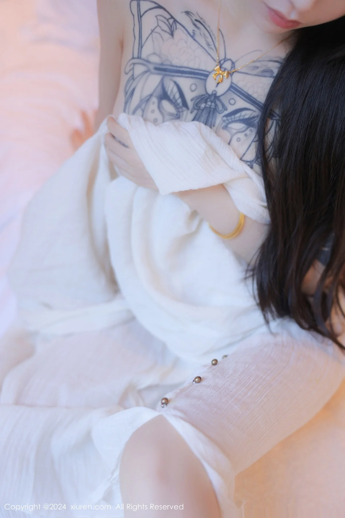 夏竹性感浅色连衣裙+白色薄纱服饰秀曼妙身姿绝美写真 第 163 张