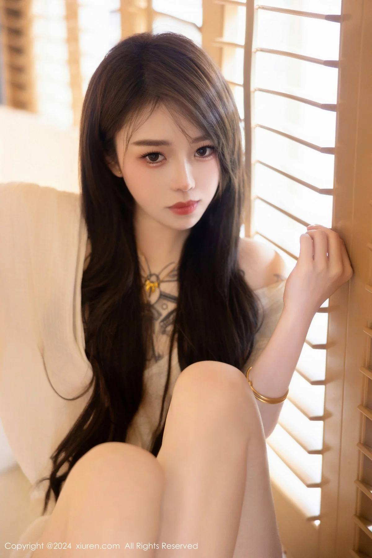 夏竹性感浅色连衣裙+白色薄纱服饰秀曼妙身姿绝美写真 第 36 张