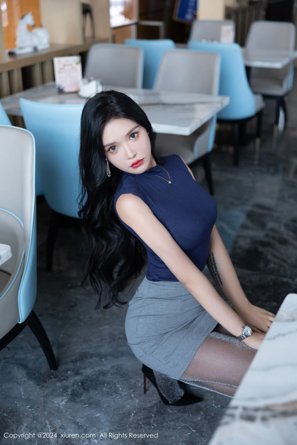 娜比性感蓝色T恤配超薄黑丝露蓝色内衣秀凹凸身材绝美写真 第 53 张