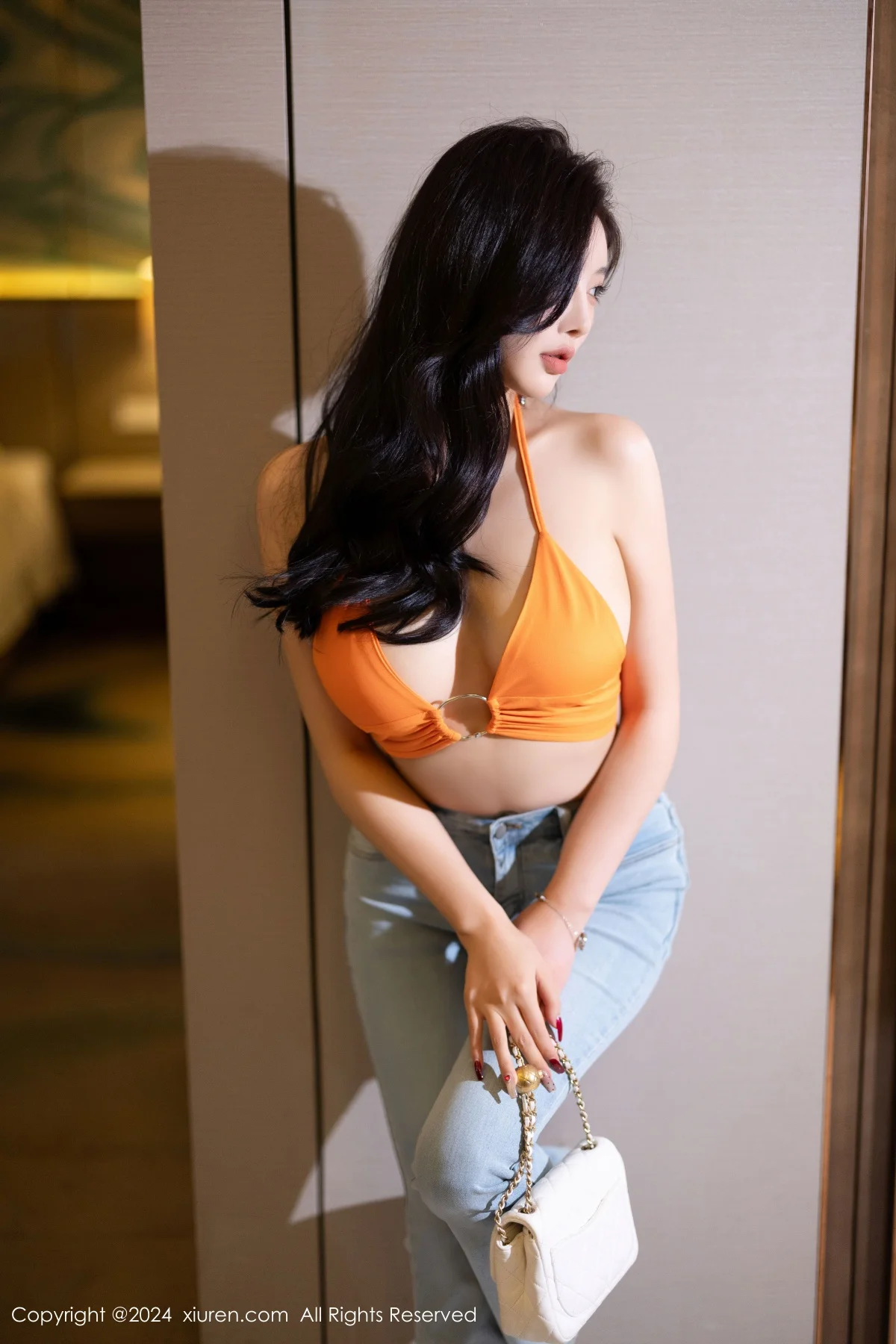 杨晨晨Yome性感白色情趣内衣配白丝袜秀丰腴身材绝美写真 第 11 张