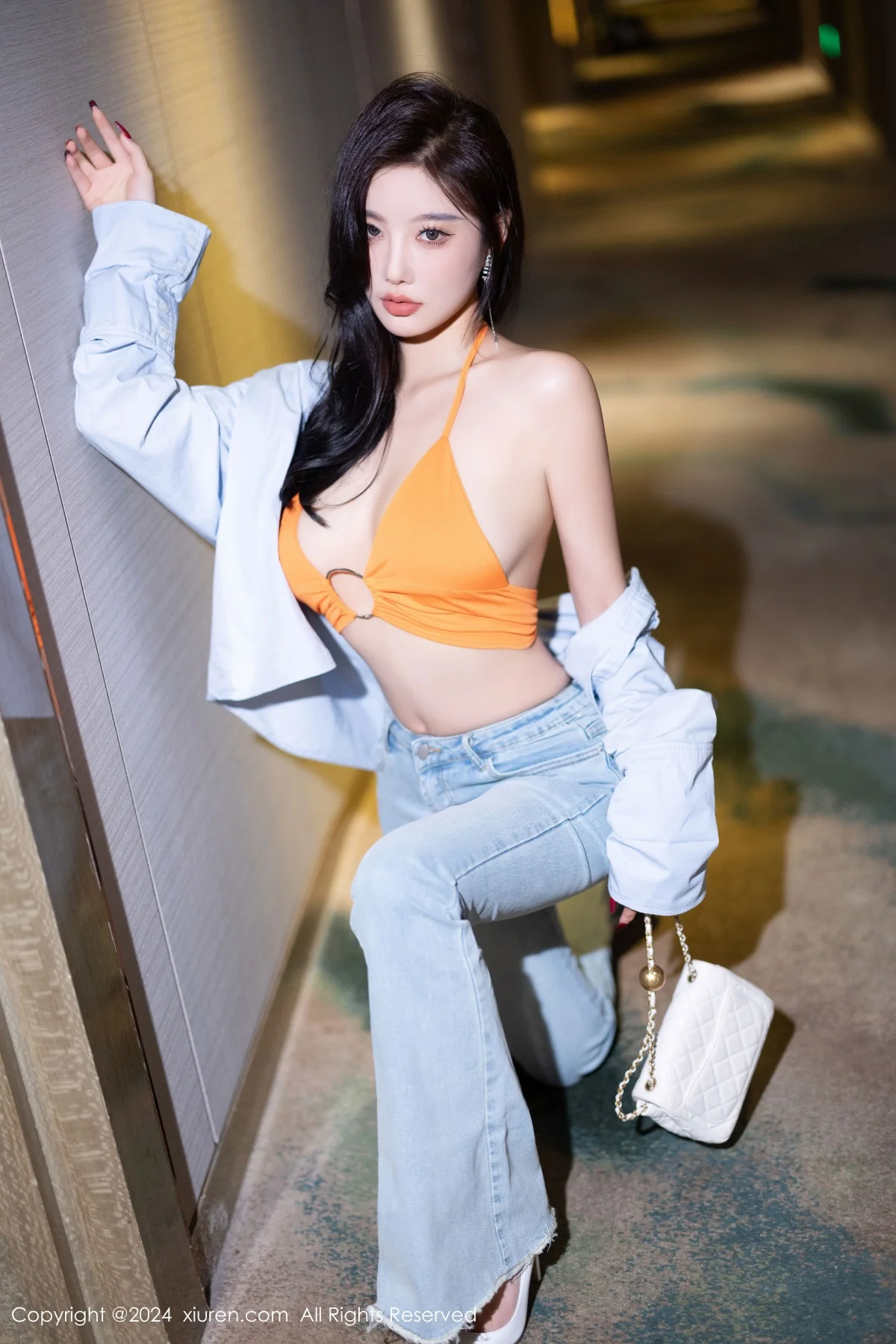 杨晨晨Yome性感白色情趣内衣配白丝袜秀丰腴身材绝美写真 第 8 张