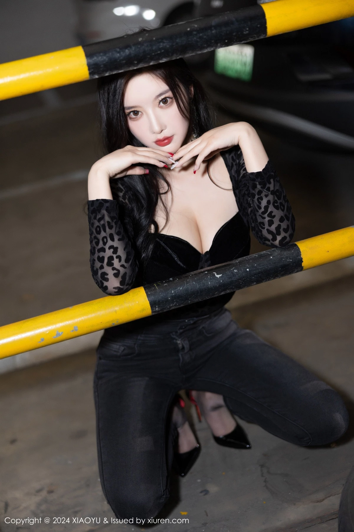 杨晨晨Yome黑色豹纹配牛仔裤露性感黑色内衣完美绝美写真 第 49 张