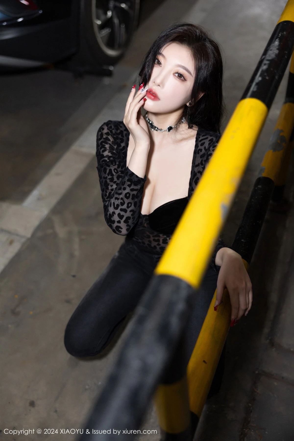 杨晨晨Yome黑色豹纹配牛仔裤露性感黑色内衣完美绝美写真 第 55 张