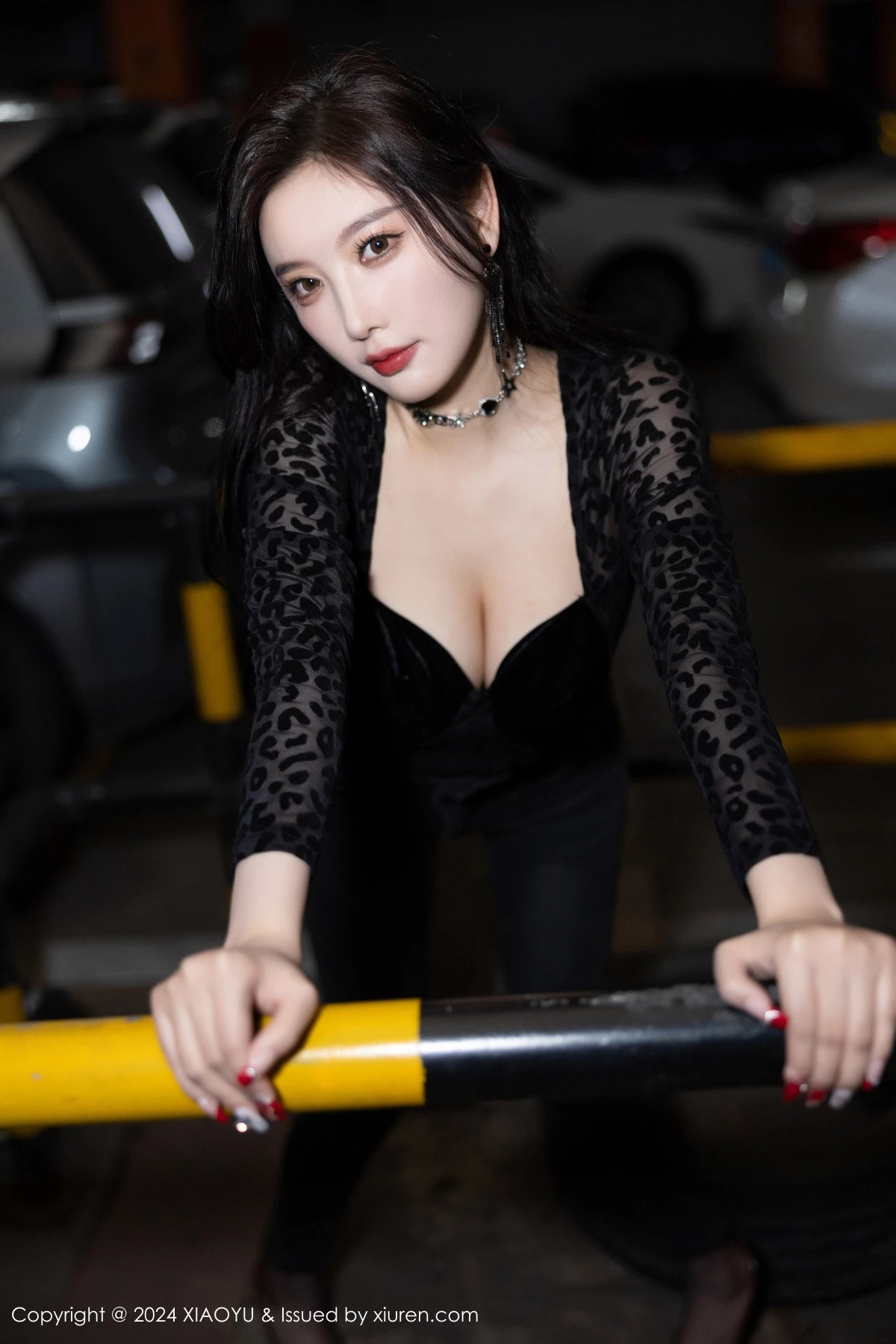 杨晨晨Yome黑色豹纹配牛仔裤露性感黑色内衣完美绝美写真 第 61 张