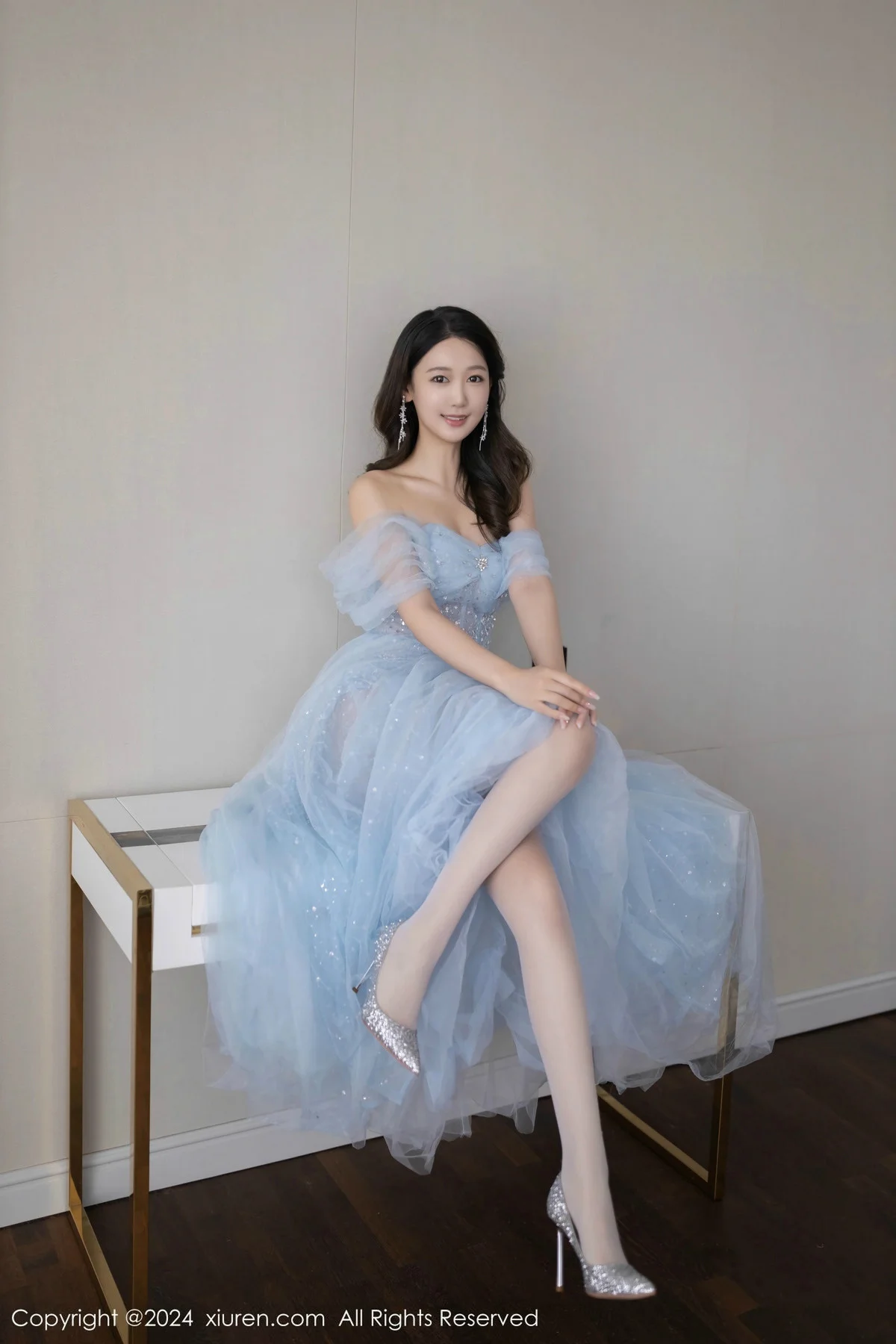 唐安琪性感淡蓝色薄纱礼裙露白色内衣秀曼妙身姿绝美写真 第 30 张